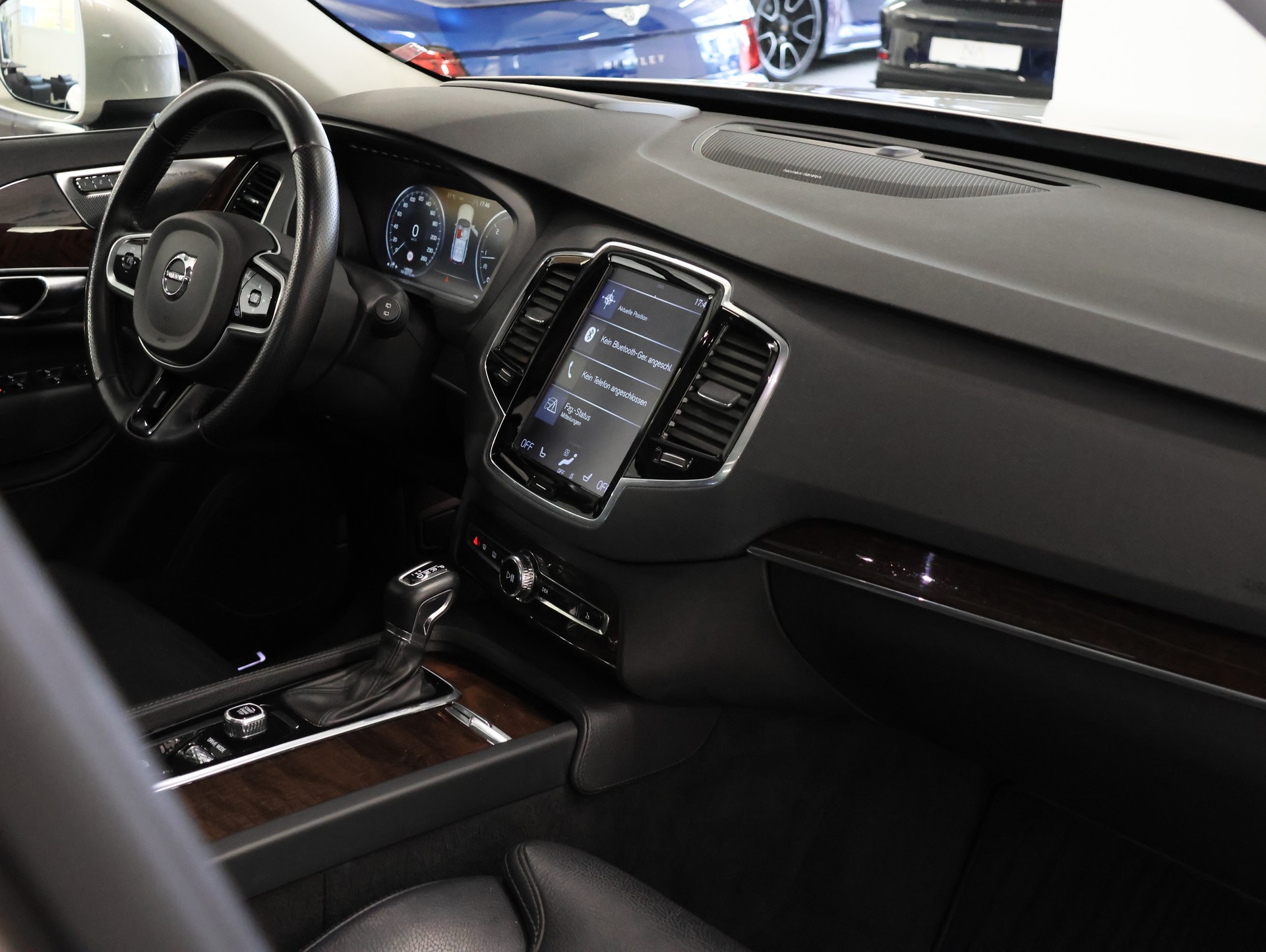 VOLVO XC90 D5 AWD Inscription Geartronic *7 Plätzer* *Head Up Display* *Panoramadach*-image-18