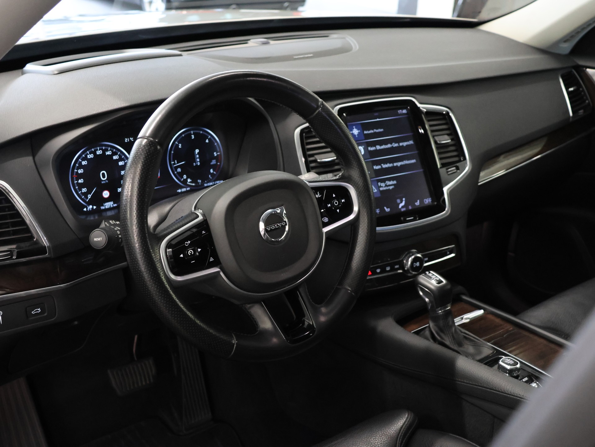 VOLVO XC90 D5 AWD Inscription Geartronic *7 Plätzer* *Head Up Display* *Panoramadach*-image-19