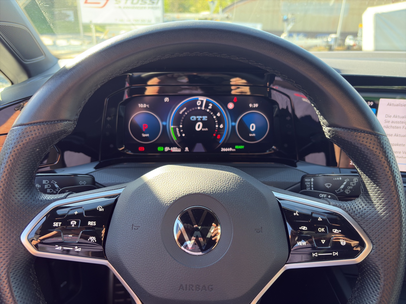VW Golf VIII 1.4 TSI PHEV GTE DSG-image-12