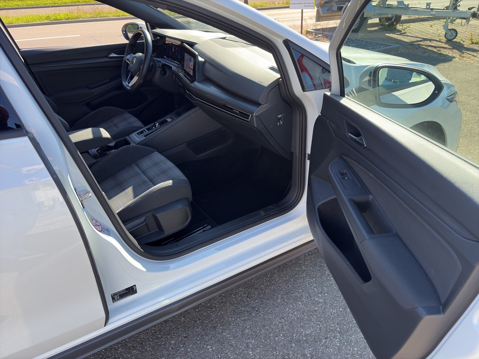 VW Golf VIII 1.4 TSI PHEV GTE DSG-image-5