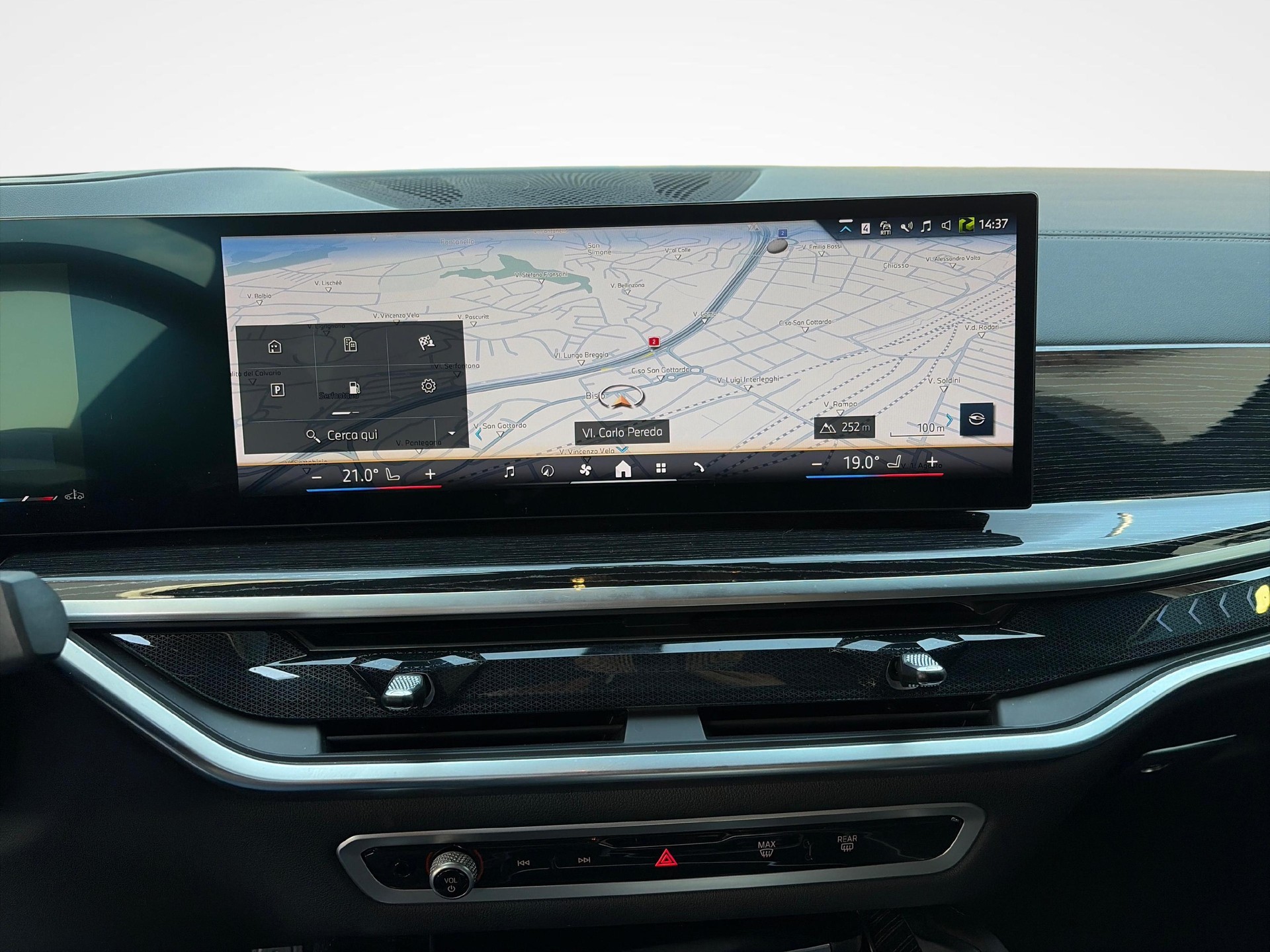 BMW X6 xDrive 40i-image-15