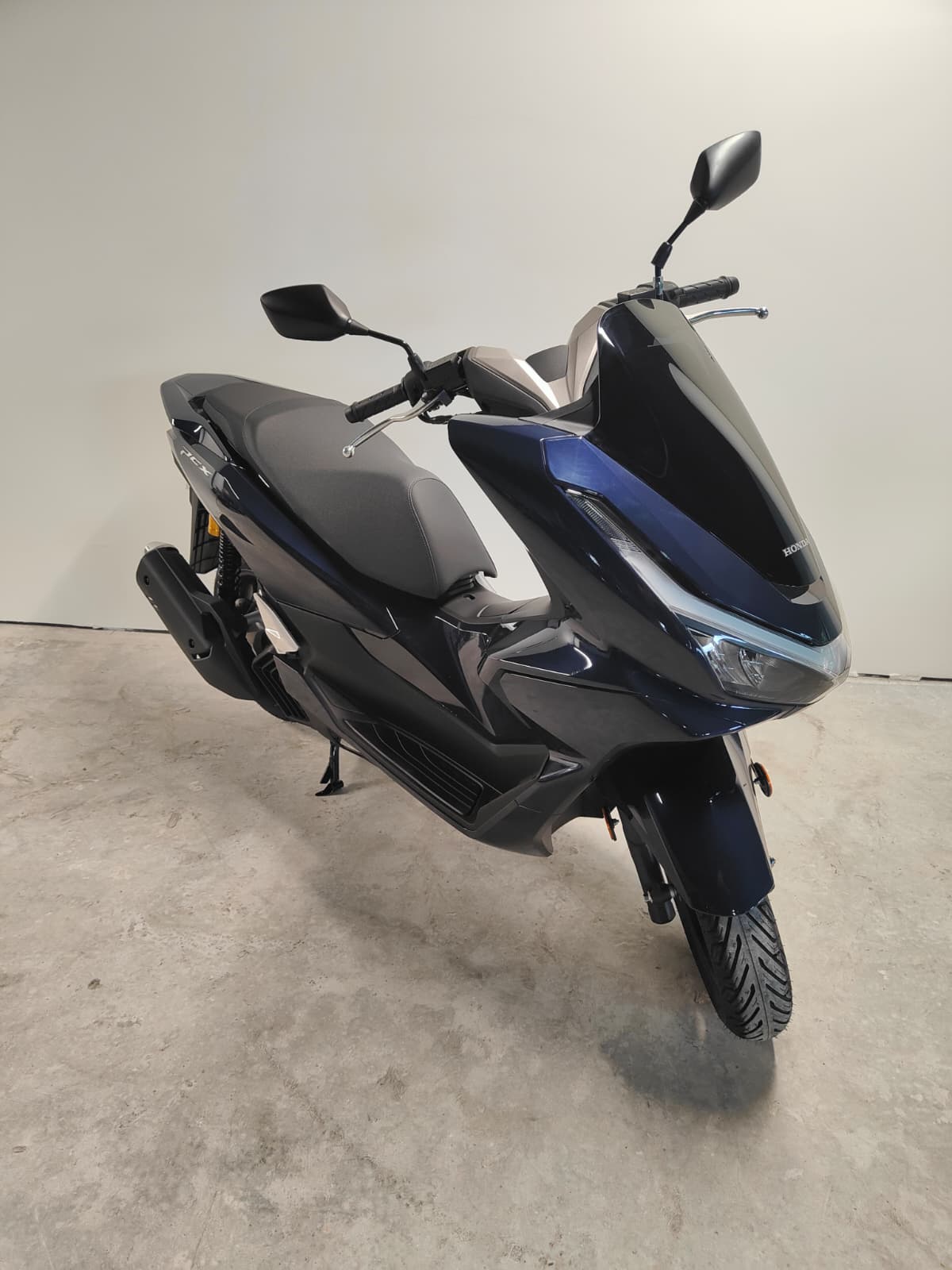 HONDA PCX 125 DX TFT. connectivity-showroom-element-3