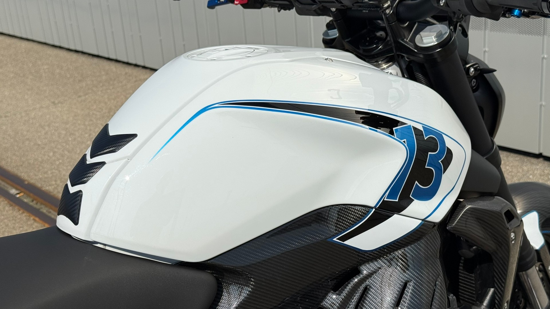 BMW R 1250 R ABS-image-13