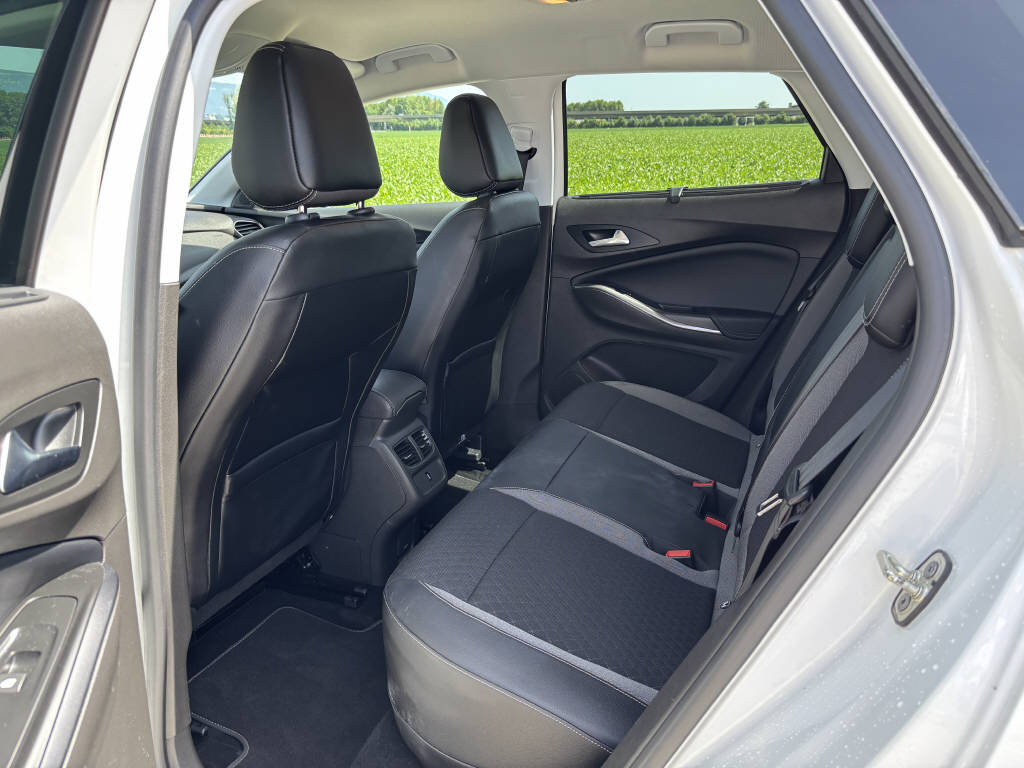 OPEL Grandland X 1.6 T PHEV Excellence-image-6