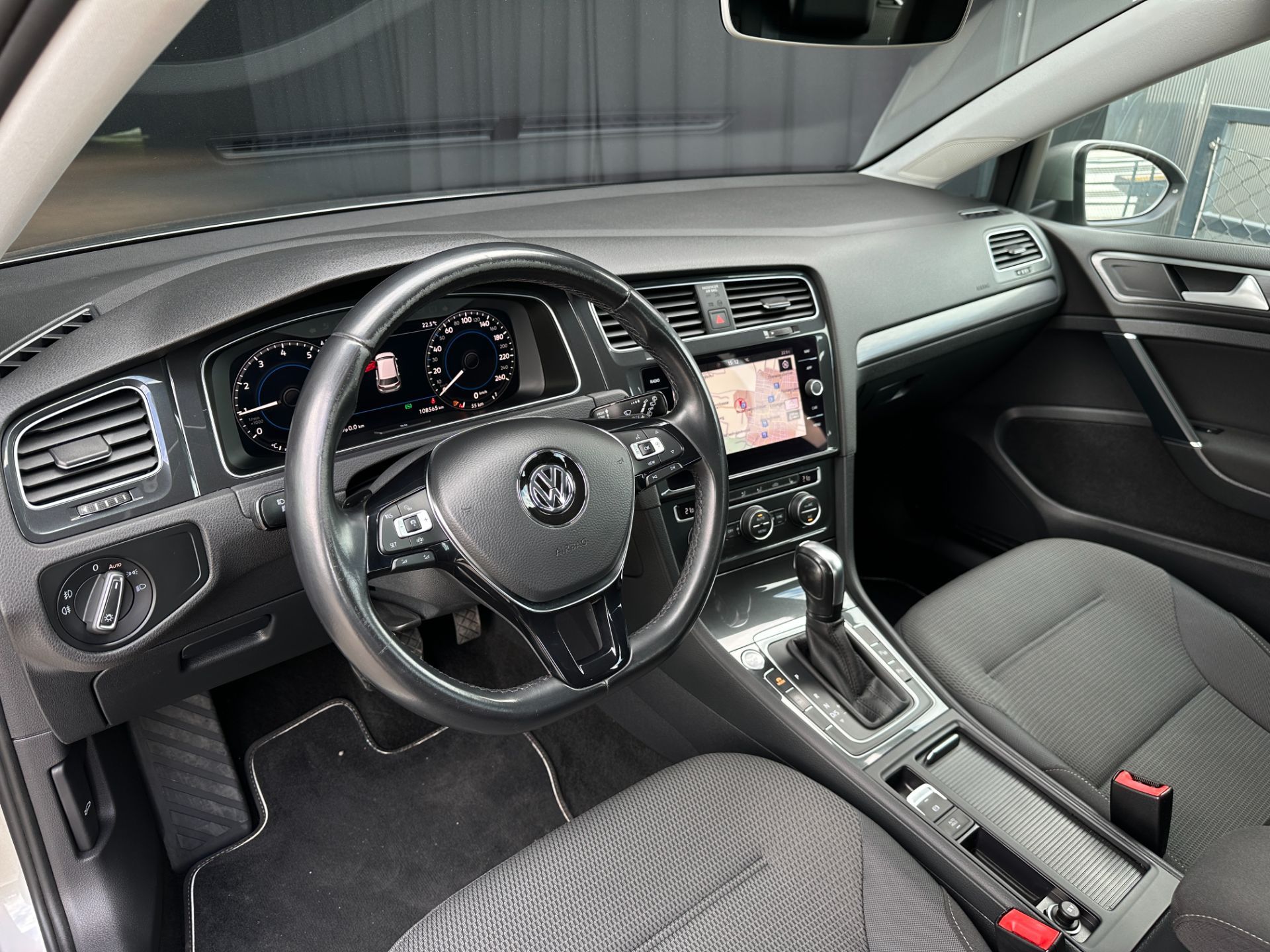 VW Golf VII 1.5 TSI ACT BMT/Start-Stopp Comfortline-image-12