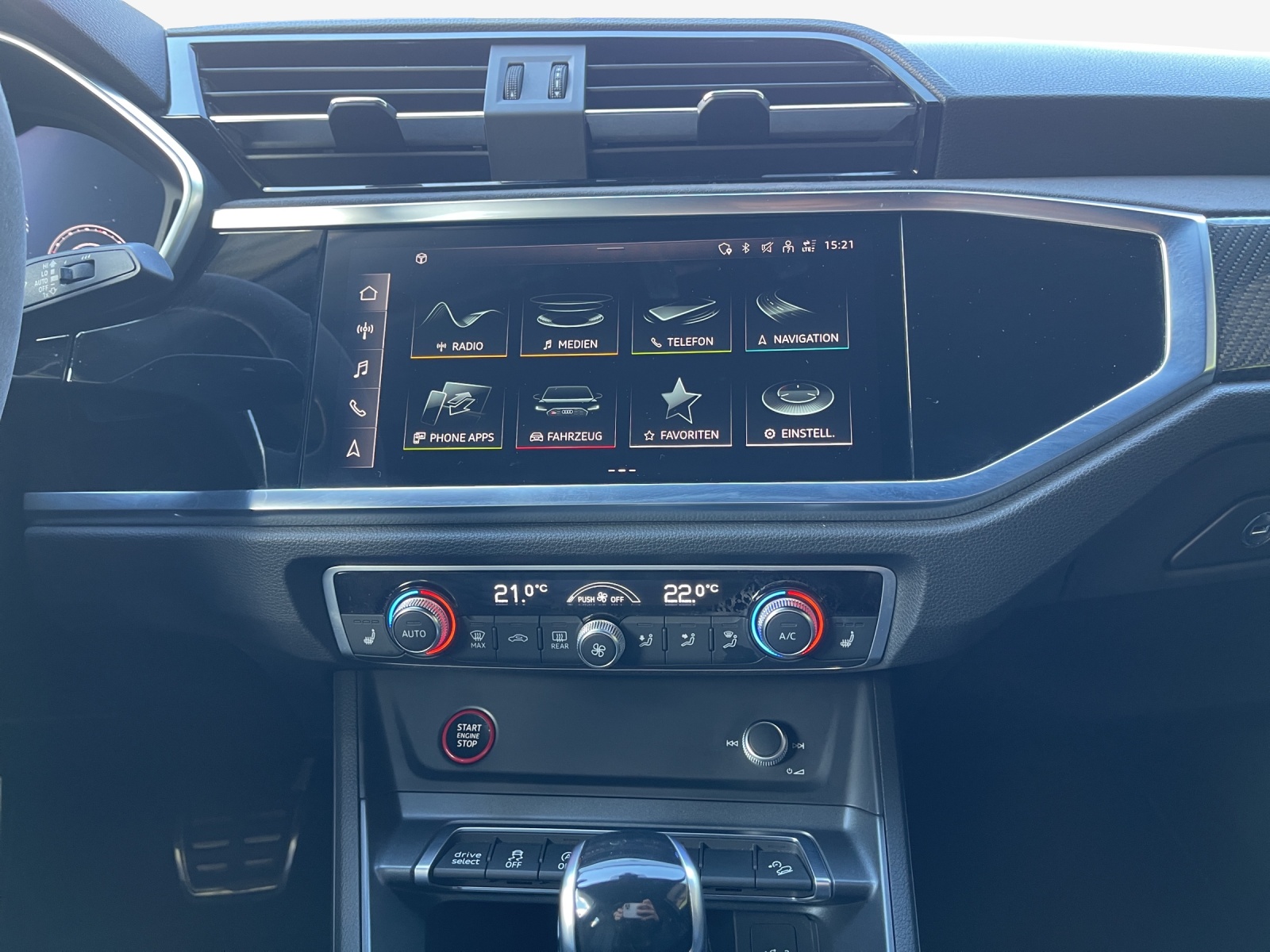 AUDI RS Q3 Sportback quattro S tronic-image-10