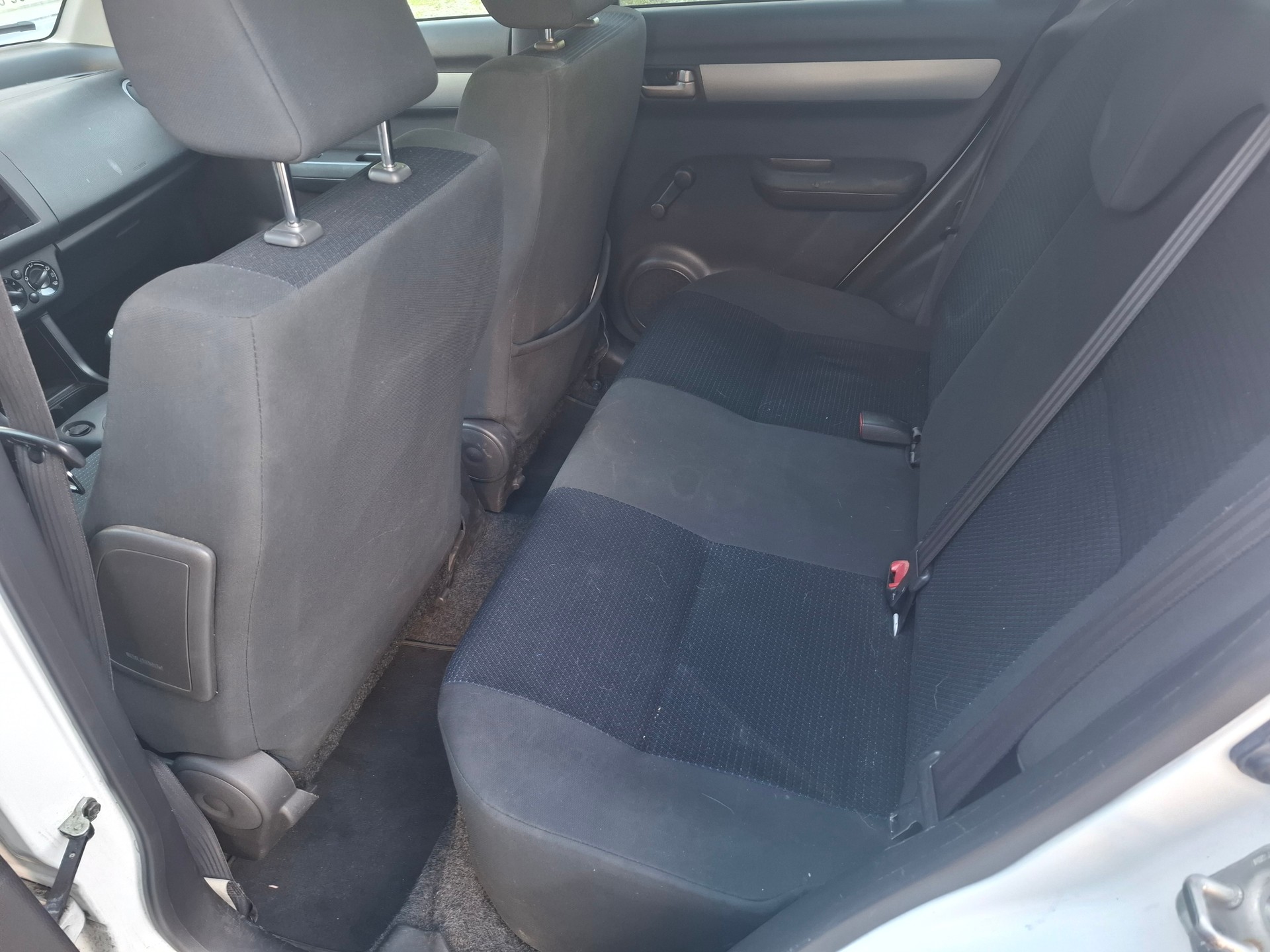 SUZUKI Swift 1.5i 16V VVT GL Top-image-10