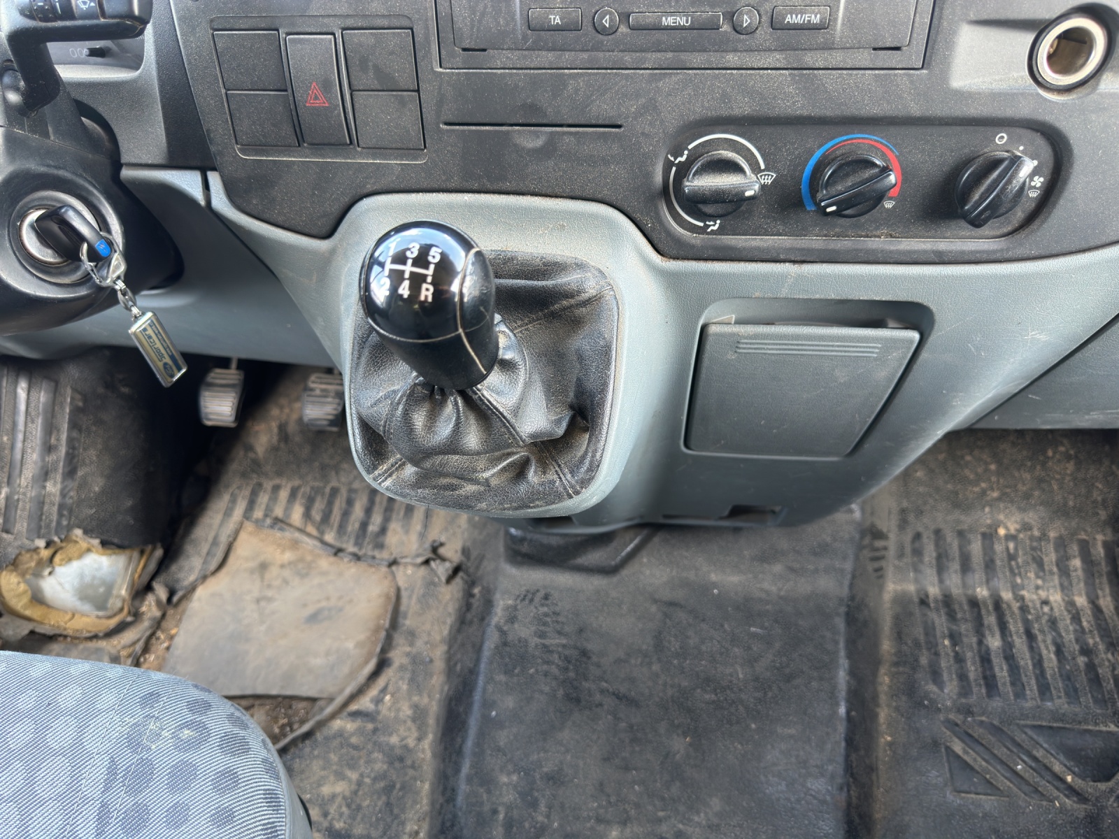 FORD Transit 2.2 TDCi 300 M-image-10