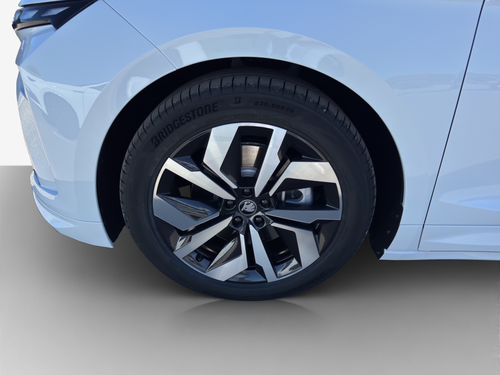SKODA Enyaq Sportline-image-13