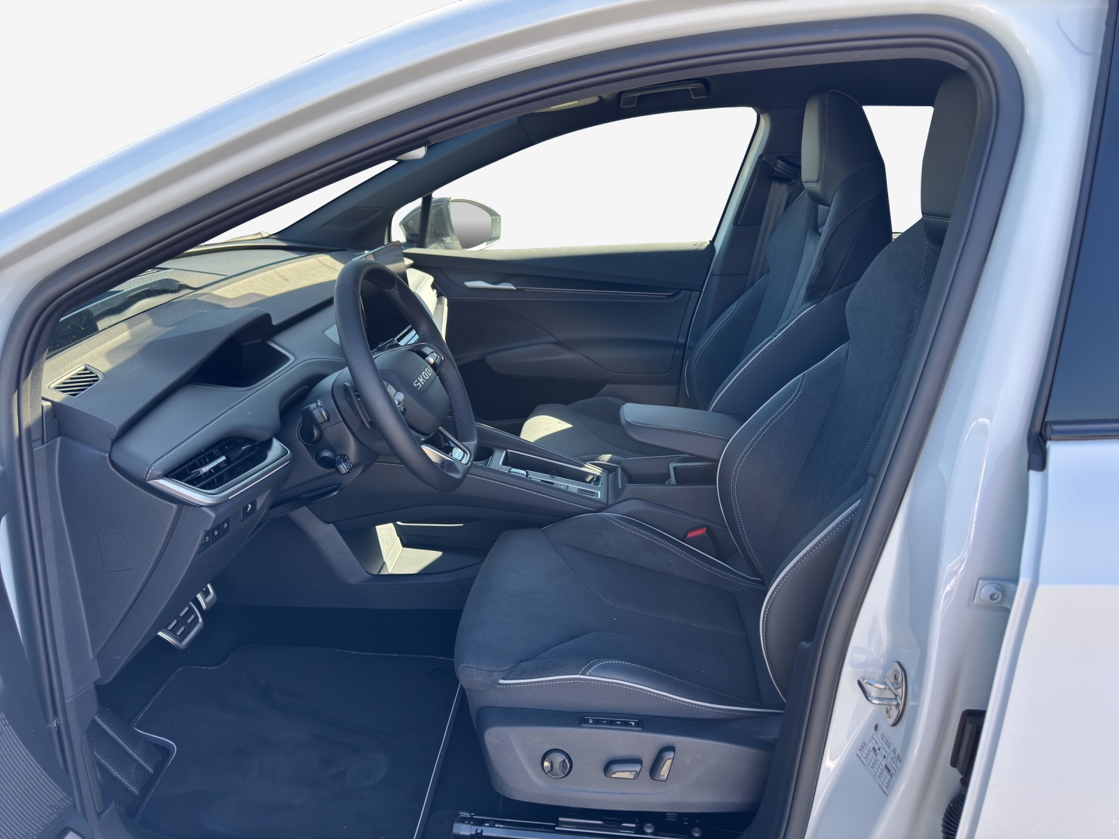 SKODA Enyaq Sportline-image-7