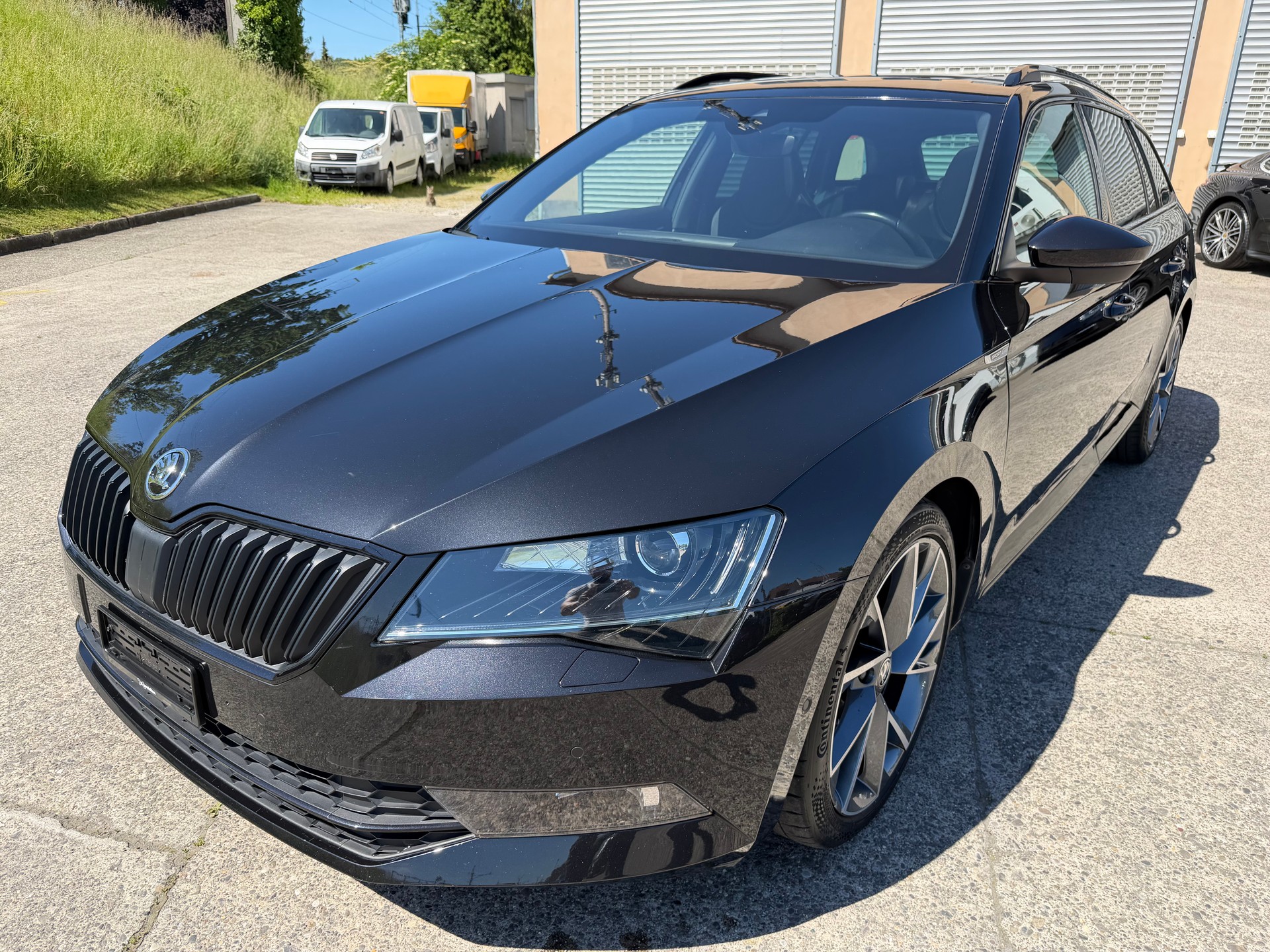 SKODA Superb Combi 2.0 TDi Sportline 4x4 DSG-image-0