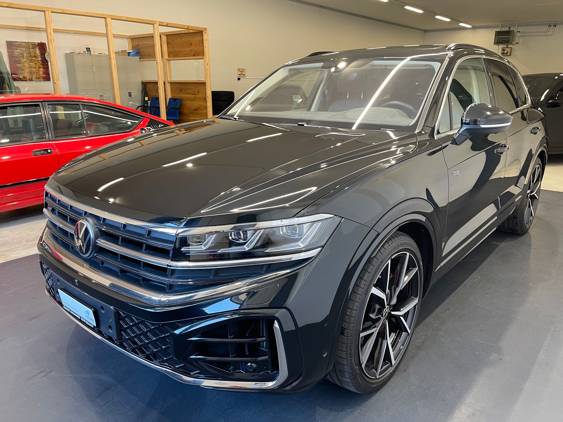 VW Touareg 3.0 TSI R-Line Tiptronic *FACELIFT*-image-4