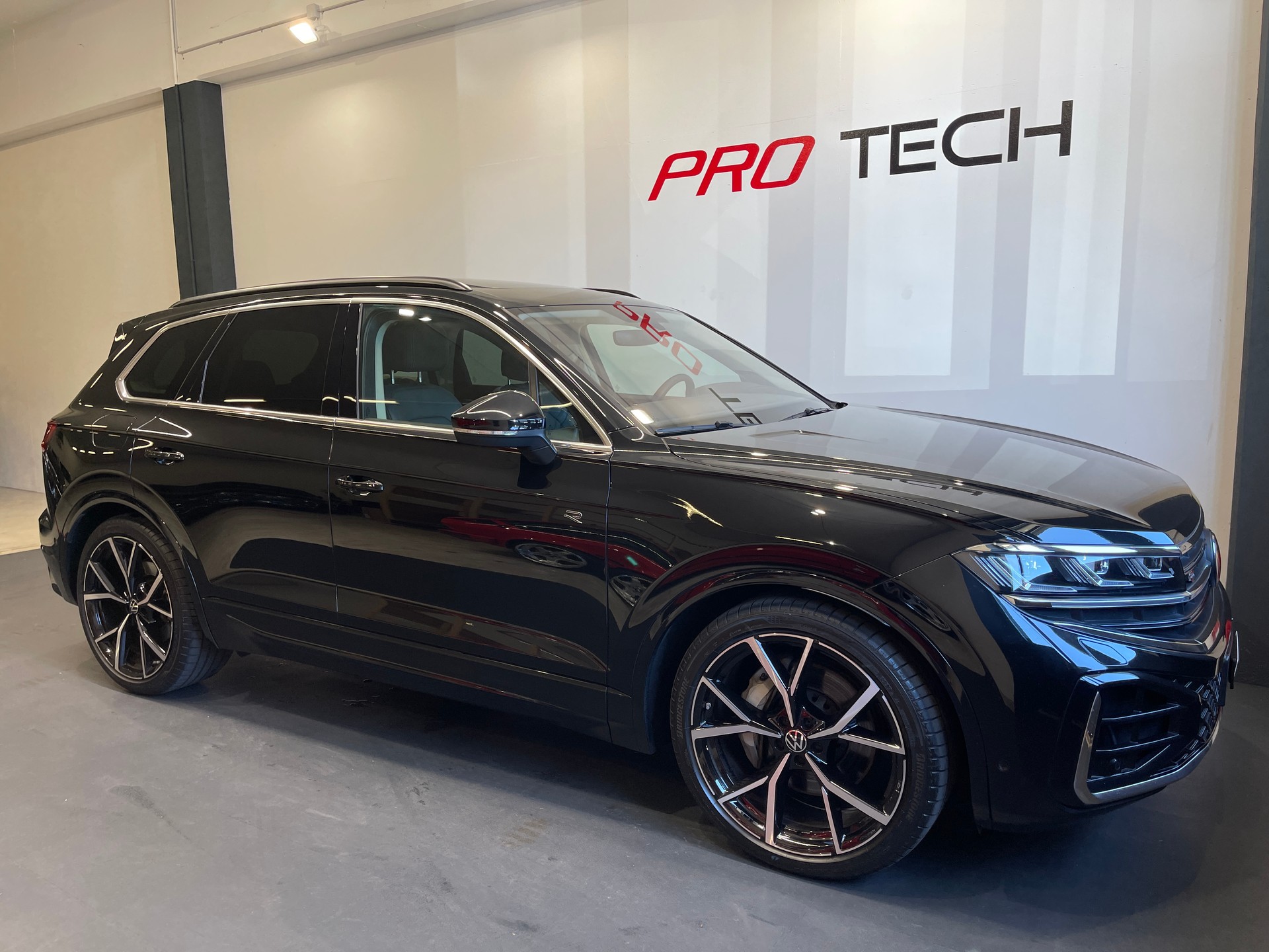 VW Touareg 3.0 TSI R-Line Tiptronic *FACELIFT*