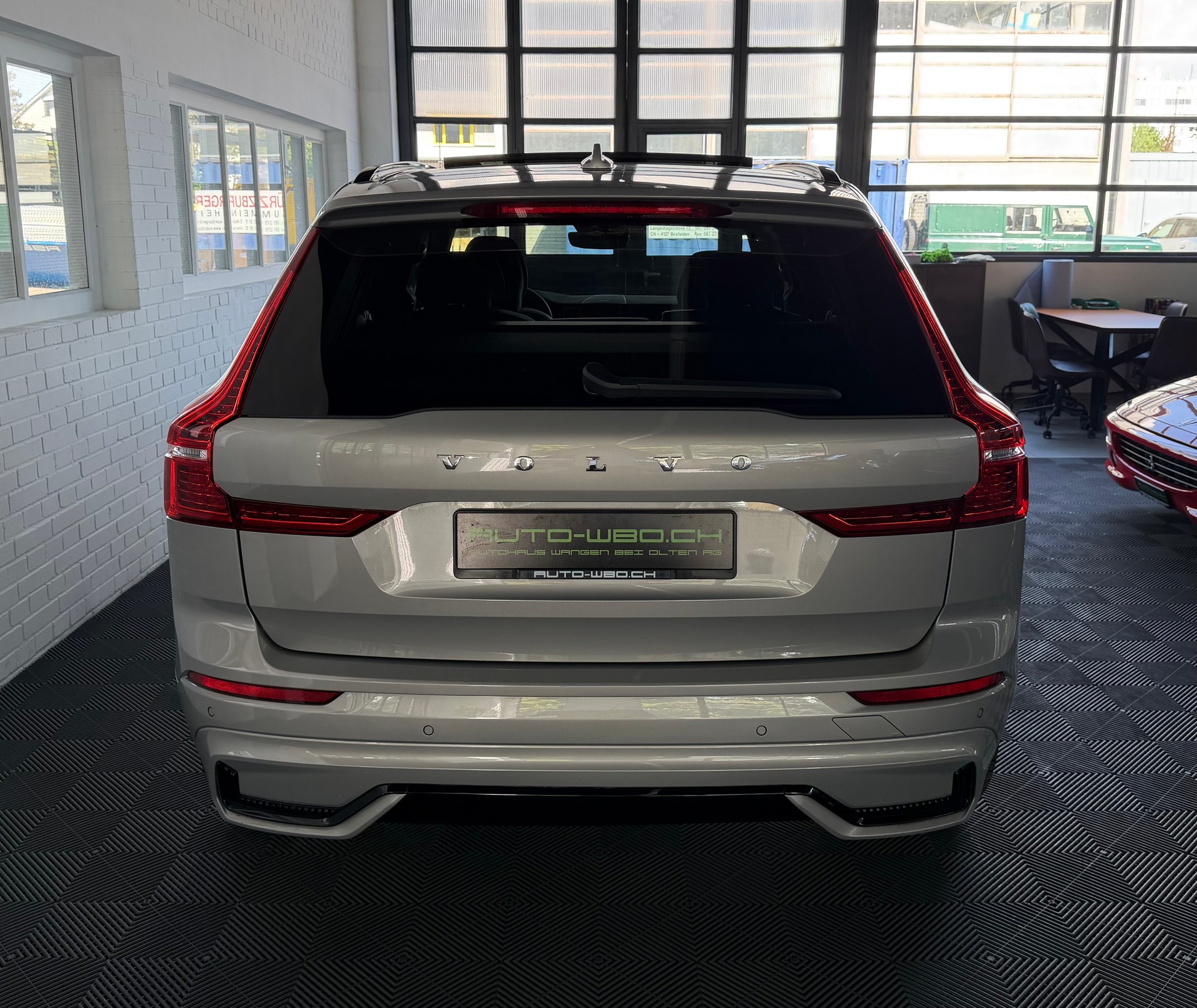 VOLVO XC60 T6 eAWD PluginHybrid R-Design Geartronic-showroom-element-3