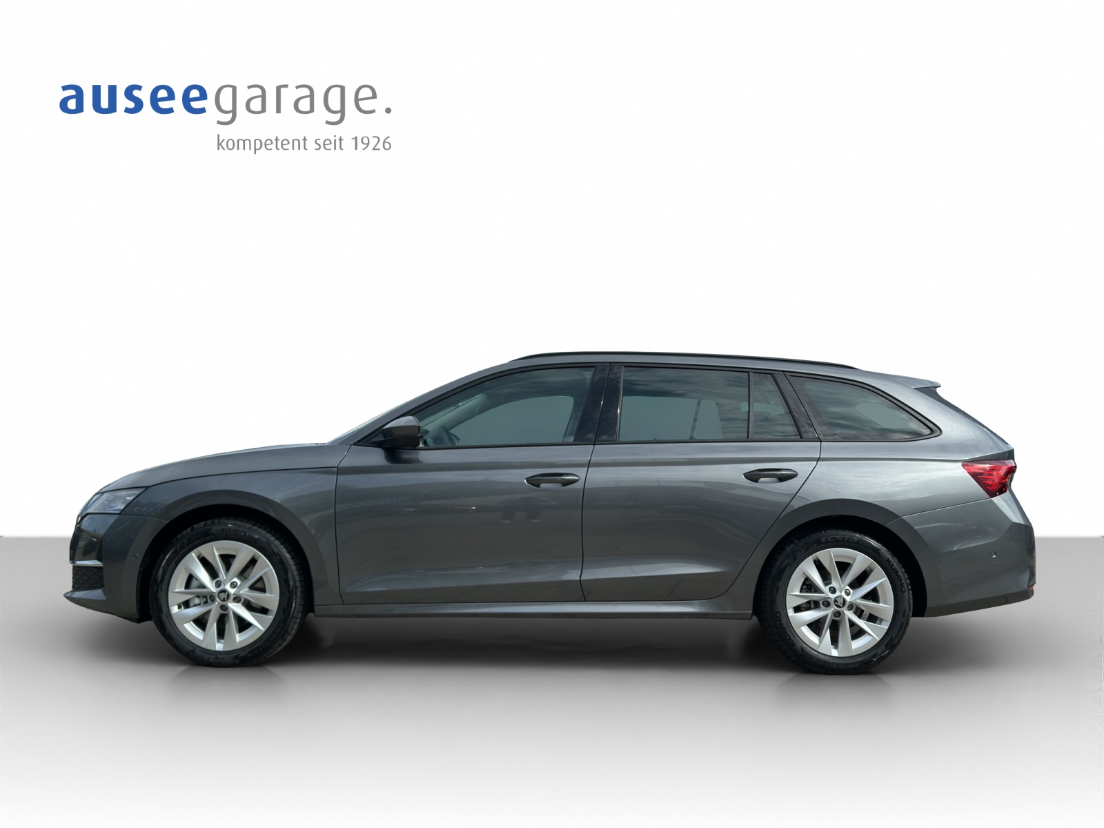 SKODA Octavia Combi 2.0 TSI Selection 4x4 DSG-showroom-element-1