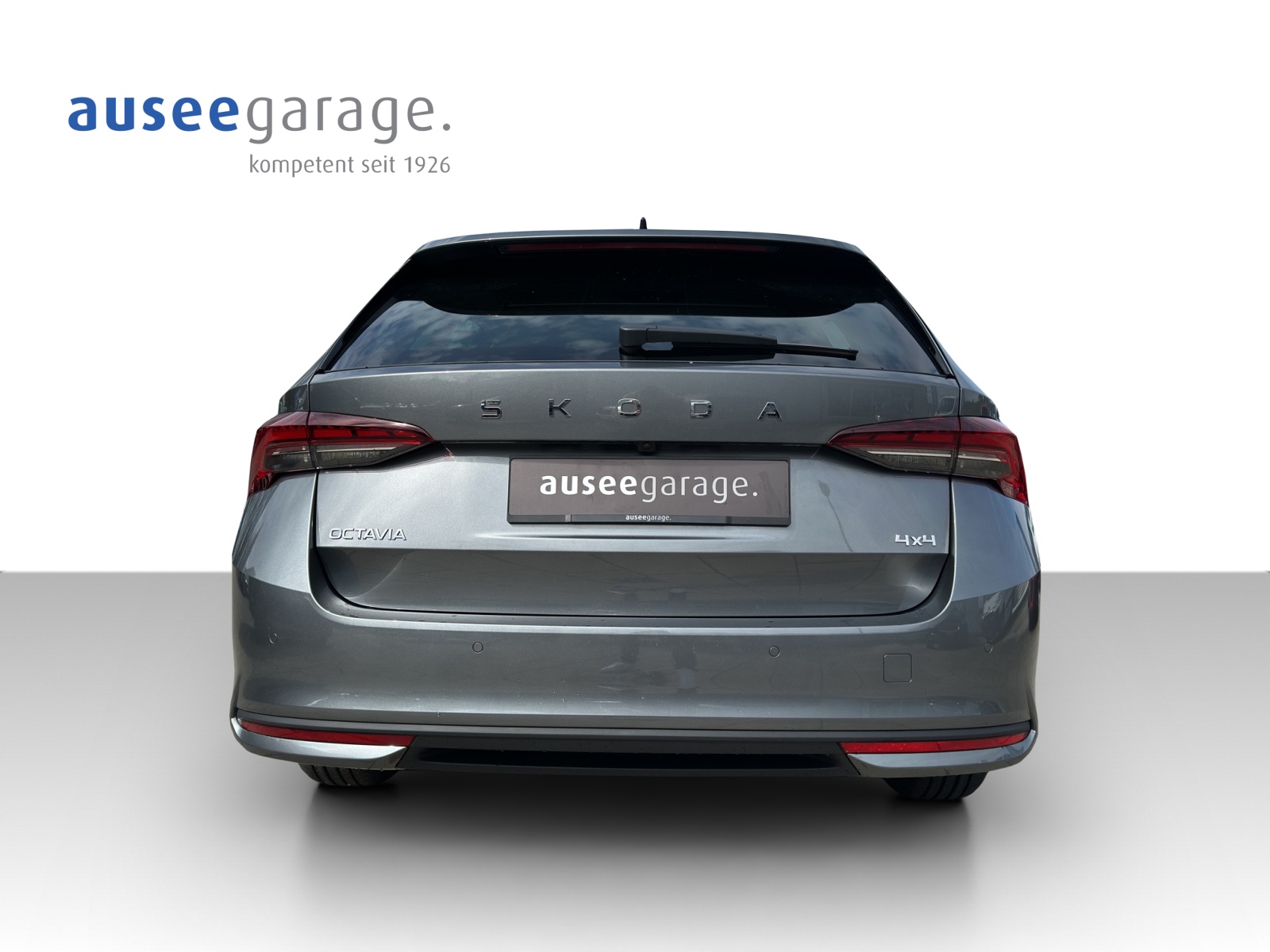 SKODA Octavia Combi 2.0 TSI Selection 4x4 DSG-showroom-element-3