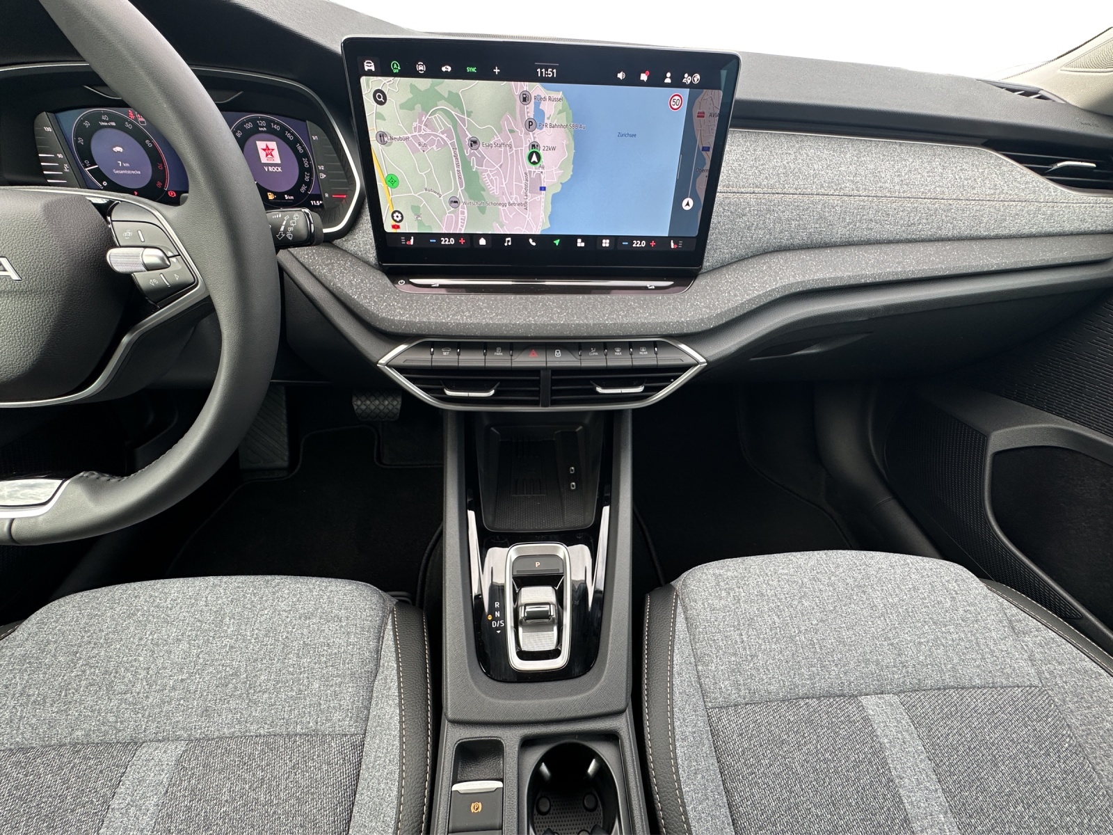 SKODA Octavia Combi 2.0 TSI Selection 4x4 DSG-image-6
