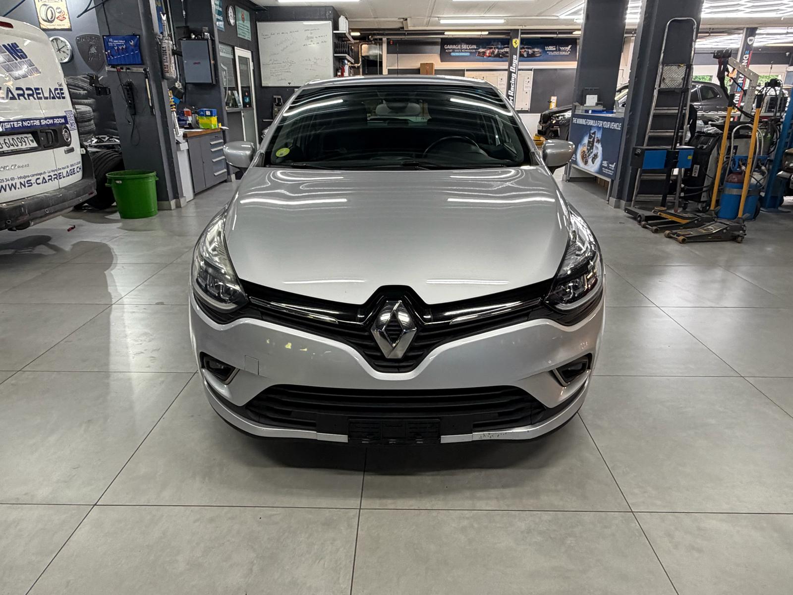 RENAULT Clio Grandtour 1.5 dCi Intens-image-1