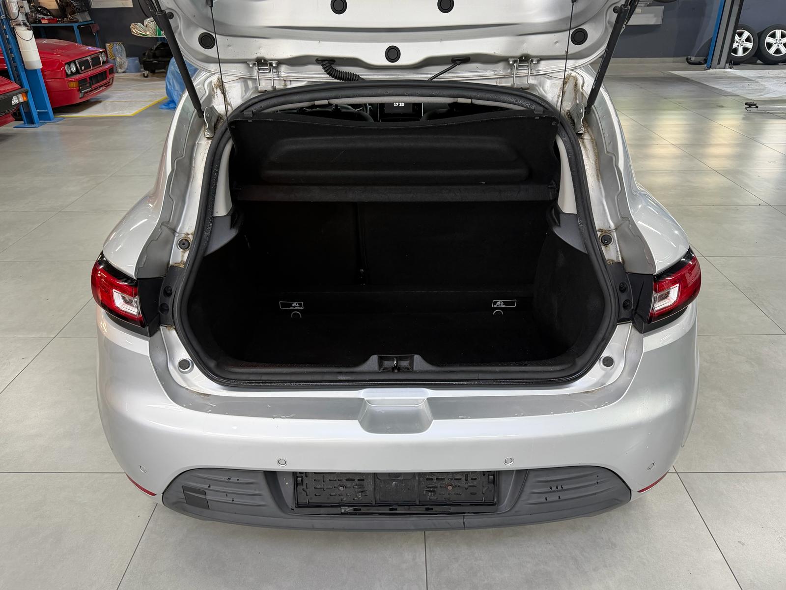 RENAULT Clio Grandtour 1.5 dCi Intens-image-14