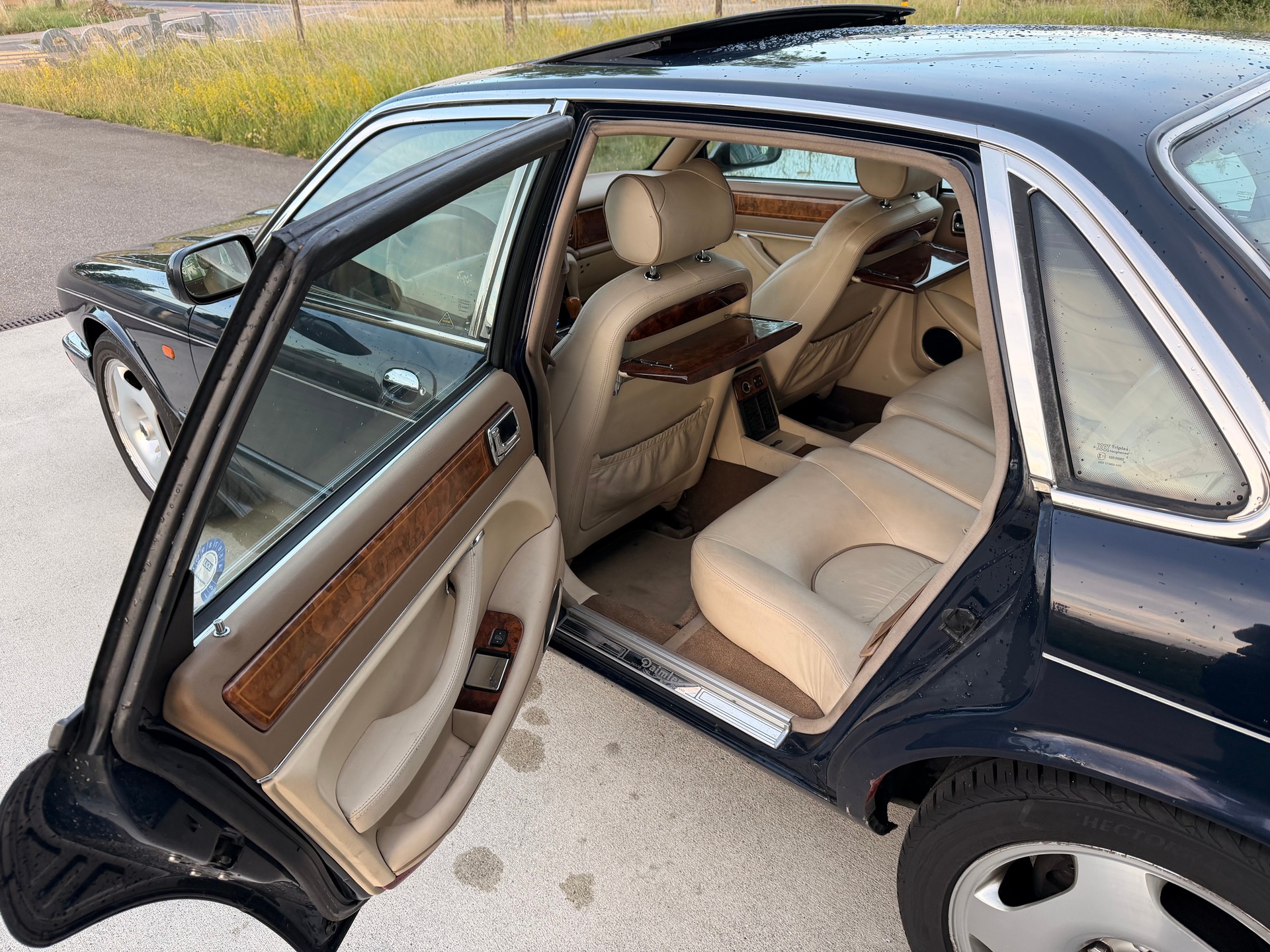 DAIMLER 6.0-image-5
