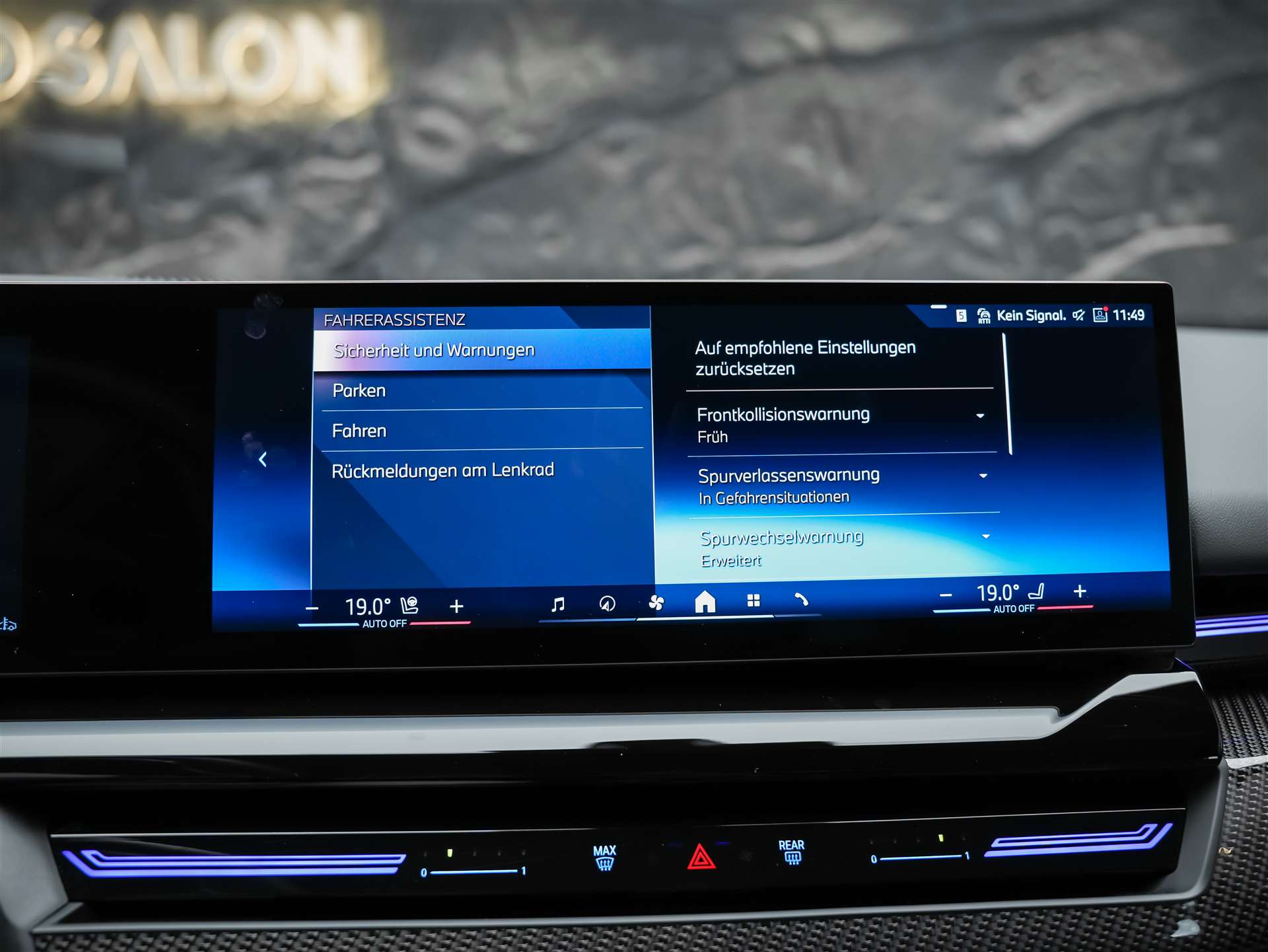 BMW 520i M Sport Steptronic *Werksgarantie* 21" Felgen* Head Up Display*Sitzbelüftung*360° Kamera*-image-39
