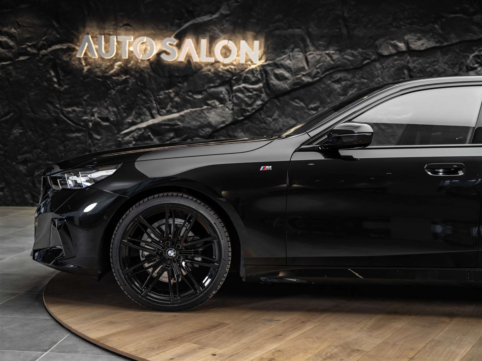 BMW 520i M Sport Steptronic *Werksgarantie* 21" Felgen* Head Up Display*Sitzbelüftung*360° Kamera*-image-16