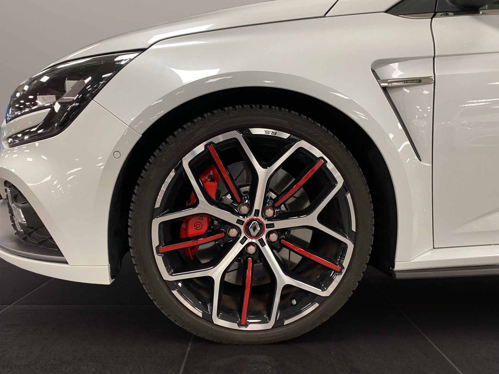 RENAULT MÉGANE Sport 1.8 T Trophy-image-9