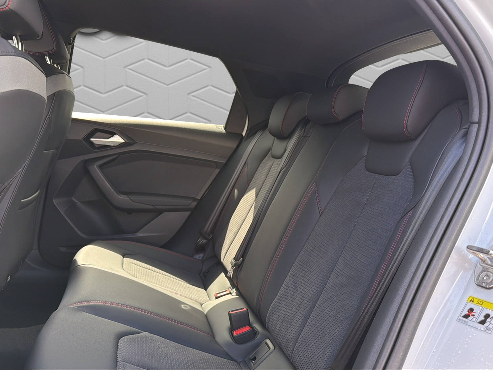 AUDI A1 Sportback 30 TFSI Attraction S-tronic-image-12