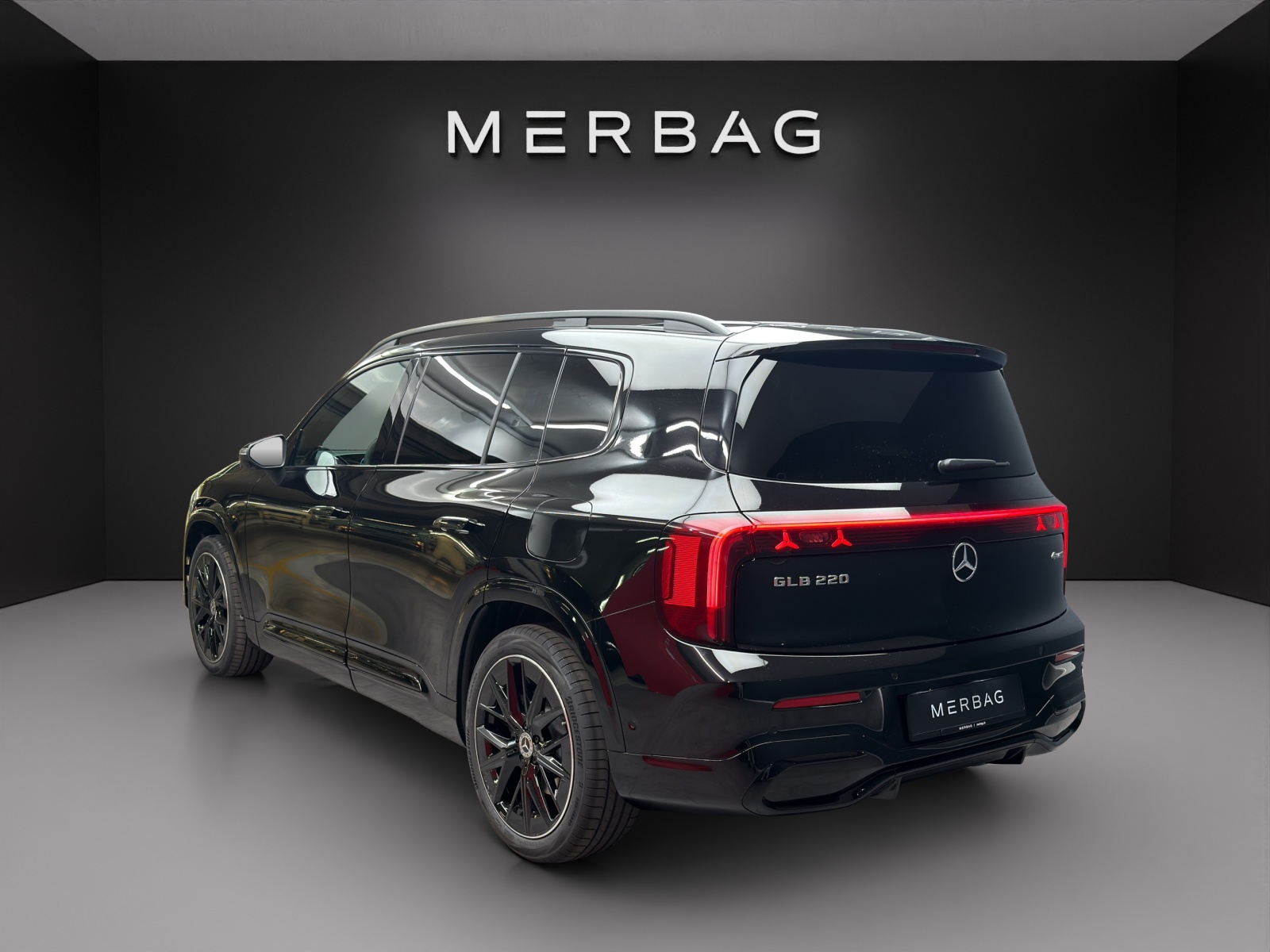 MERCEDES-BENZ GLB 220 4MATIC-image-3