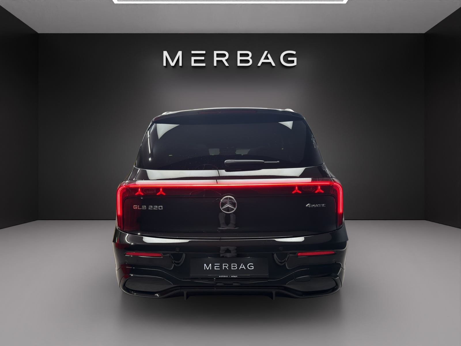 MERCEDES-BENZ GLB 220 4MATIC-image-4