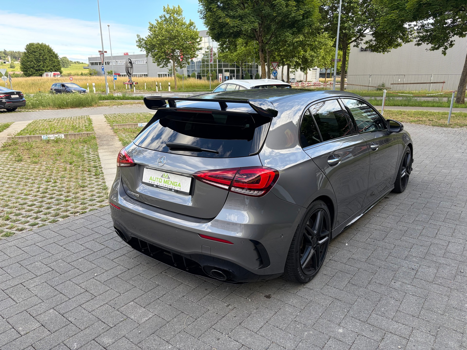 MERCEDES-BENZ A 35 AMG 4Matic Speedshift-image-4
