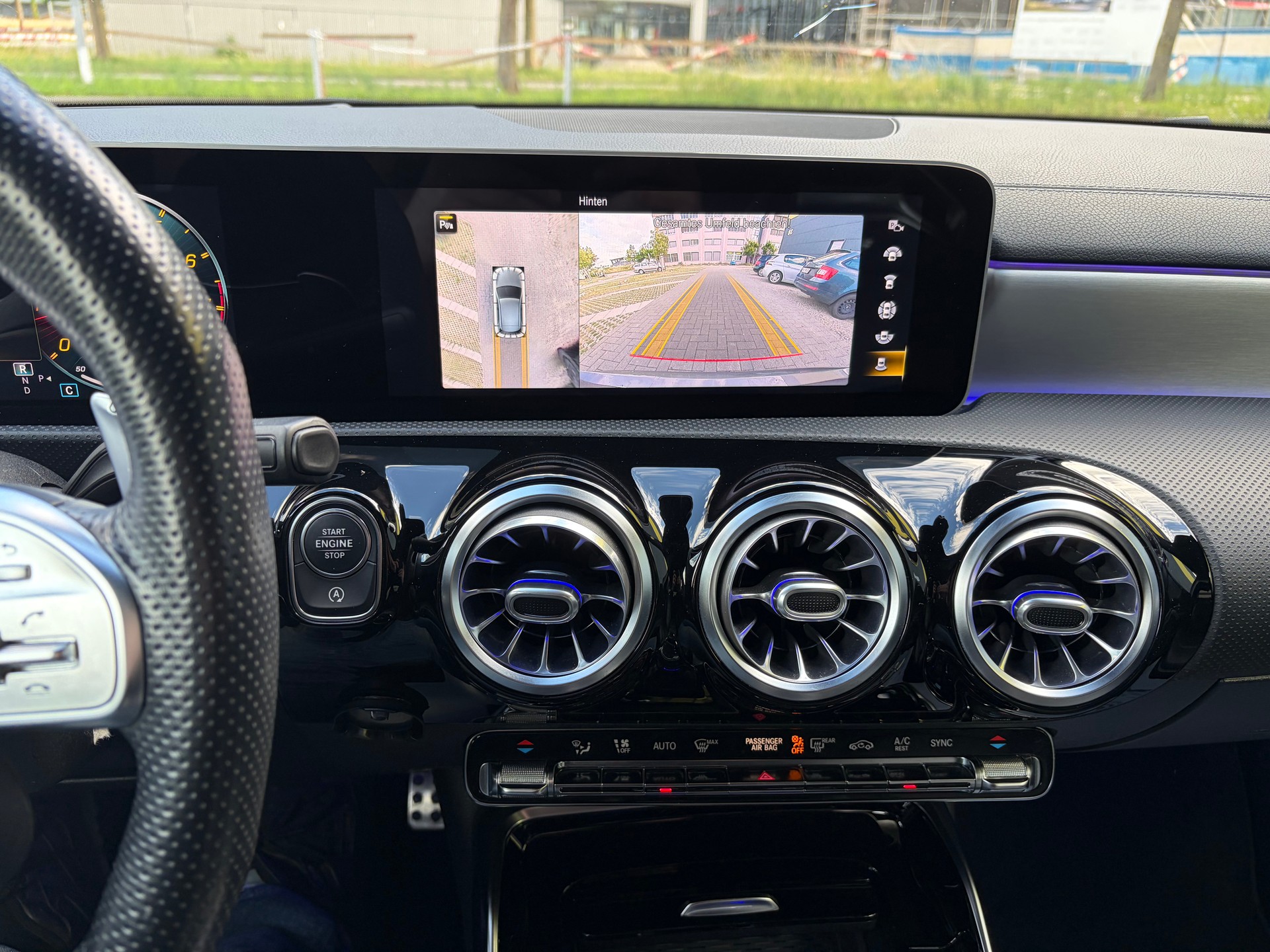 MERCEDES-BENZ A 35 AMG 4Matic Speedshift-image-13