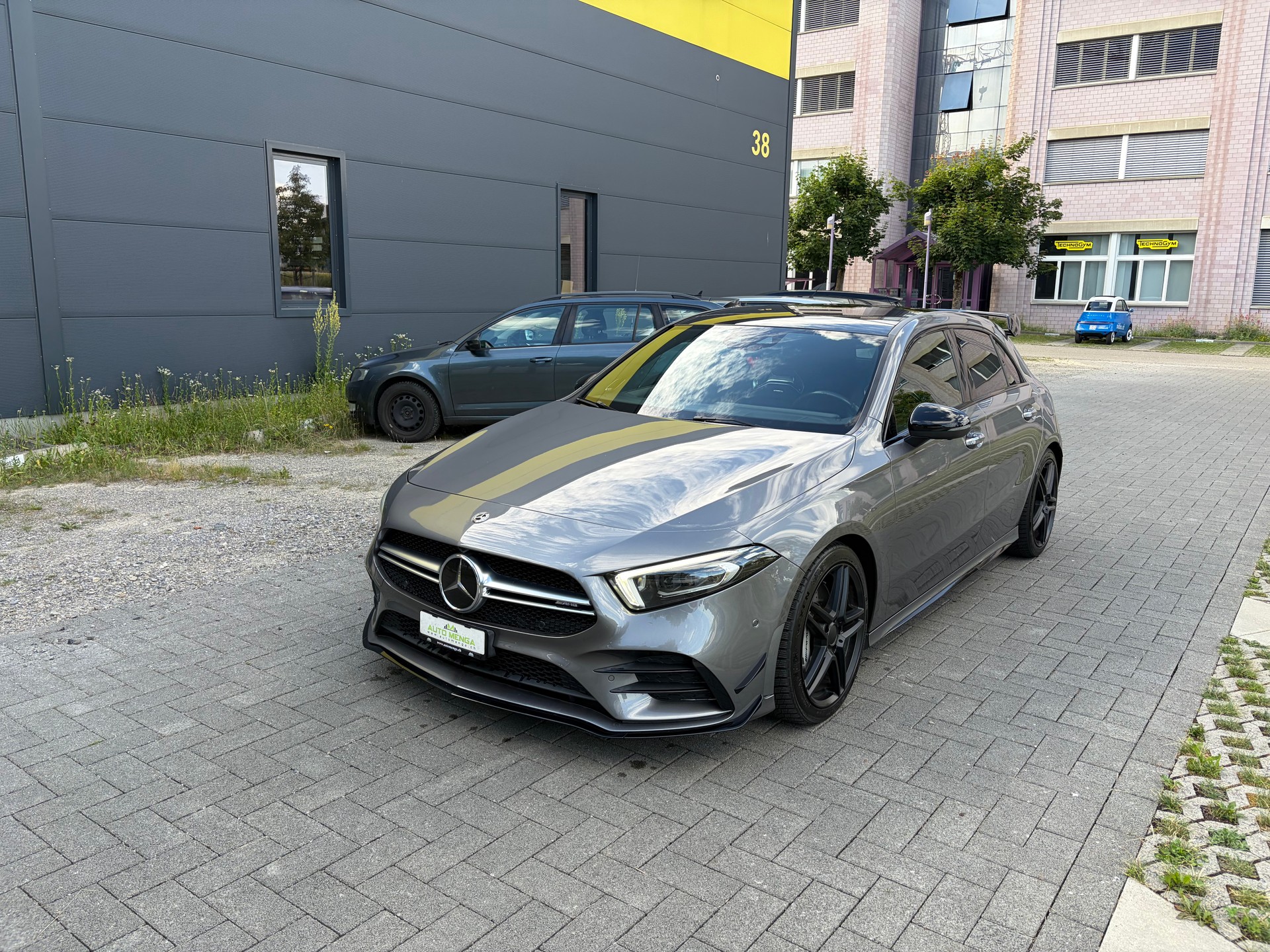 MERCEDES-BENZ A 35 AMG 4Matic Speedshift-image-0