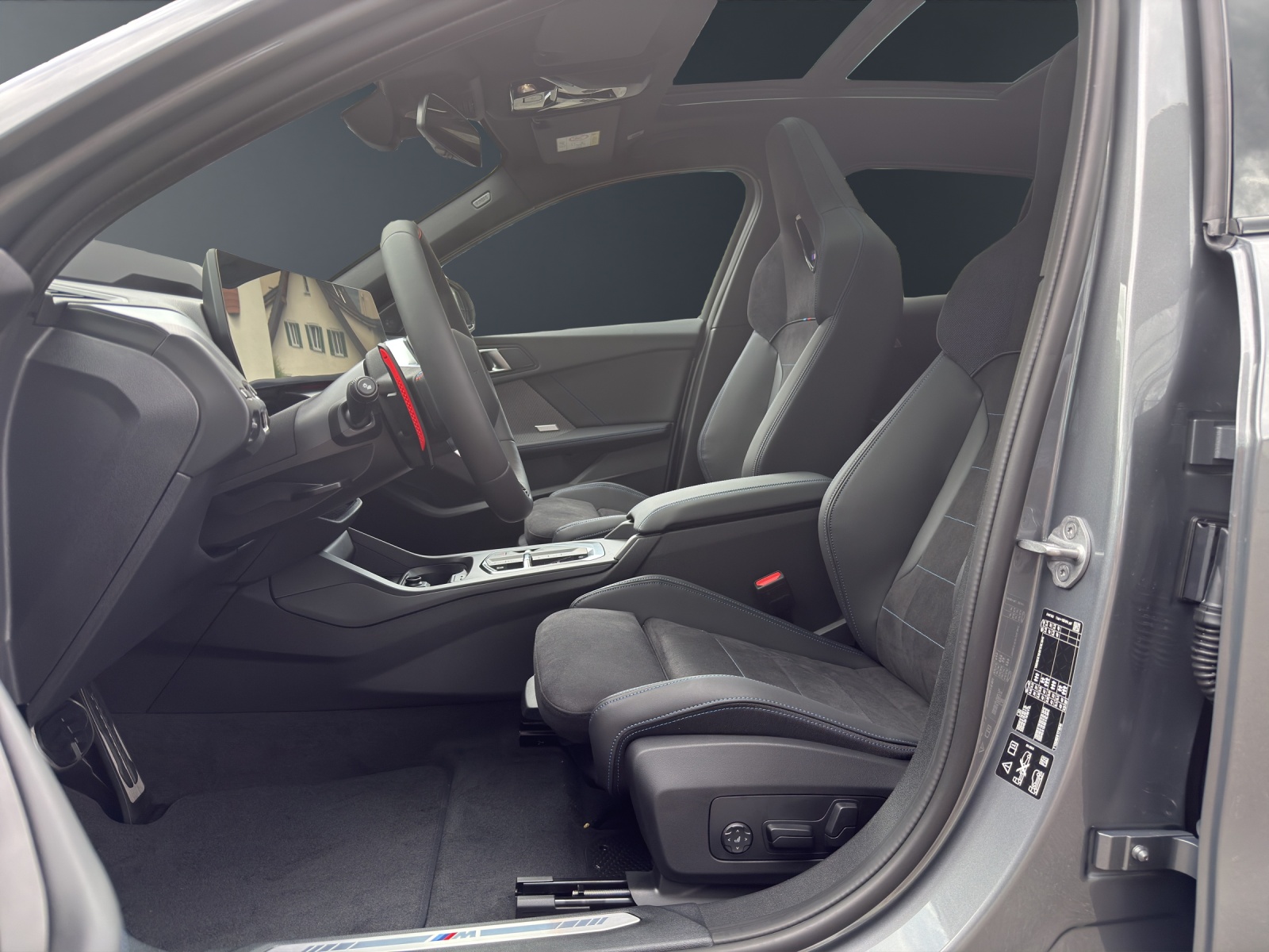 BMW M135i xDrive-image-10