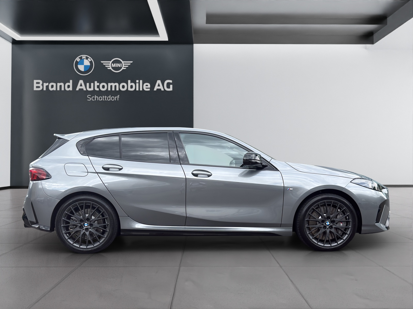 BMW M135i xDrive-image-5