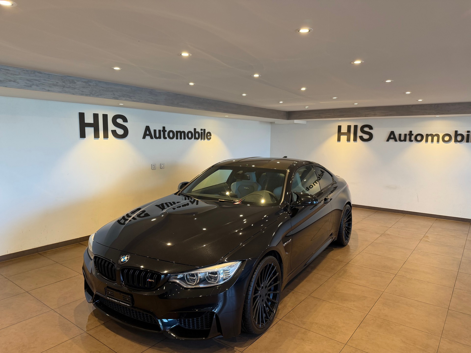 BMW M4 Coupé-image-1