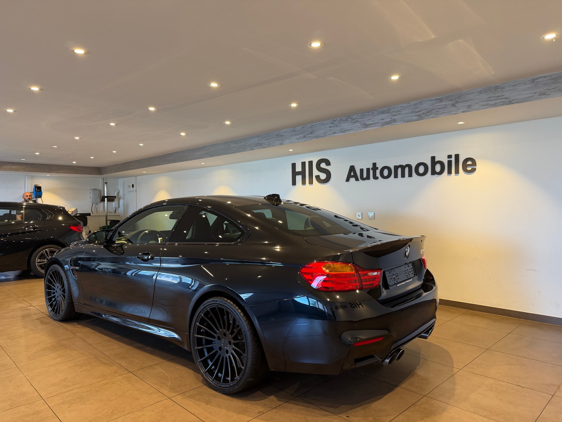 BMW M4 Coupé-image-4