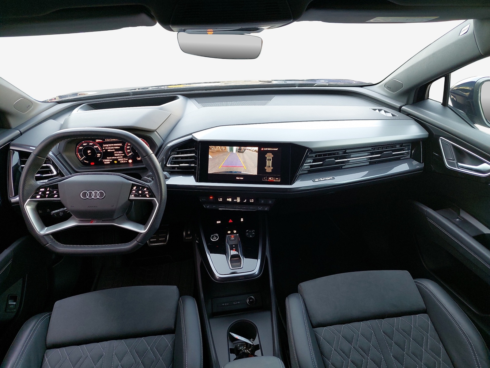 AUDI Q4 Sportback e-tron 50 quattro-image-9