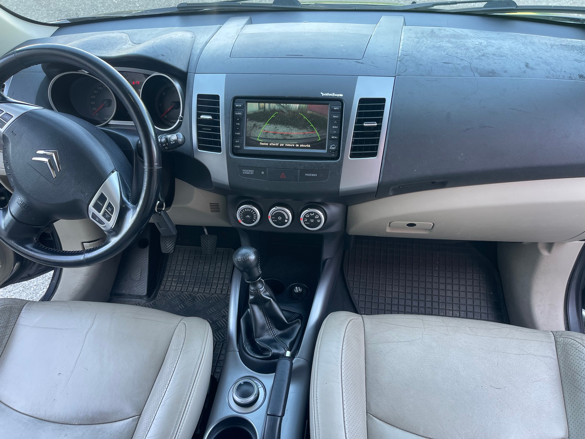 CITROEN C-Crosser 2.2 HDi Exclusive-image-6