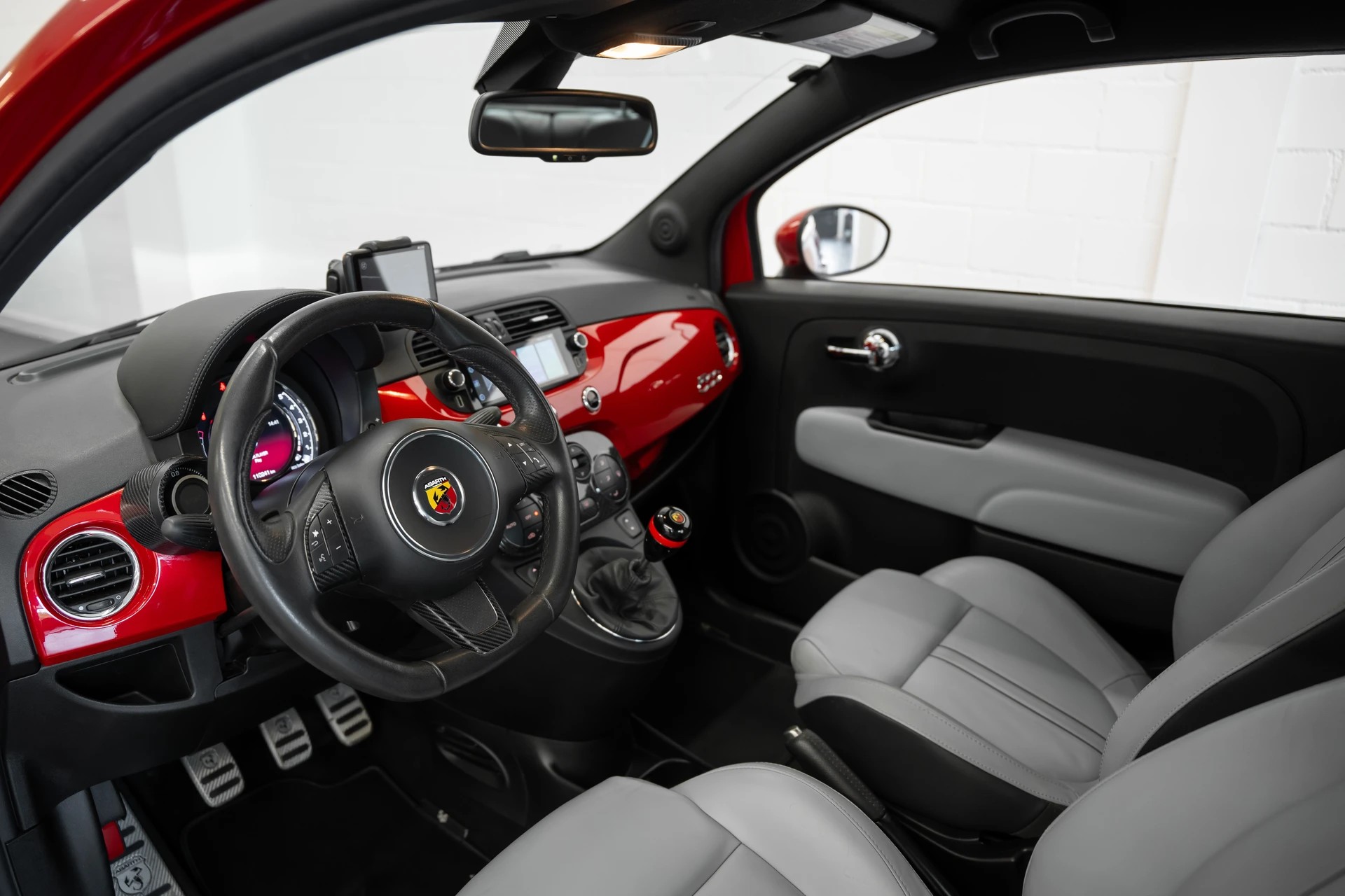 FIAT 595 1.4 16V Turbo Abarth Turismo SS-image-9
