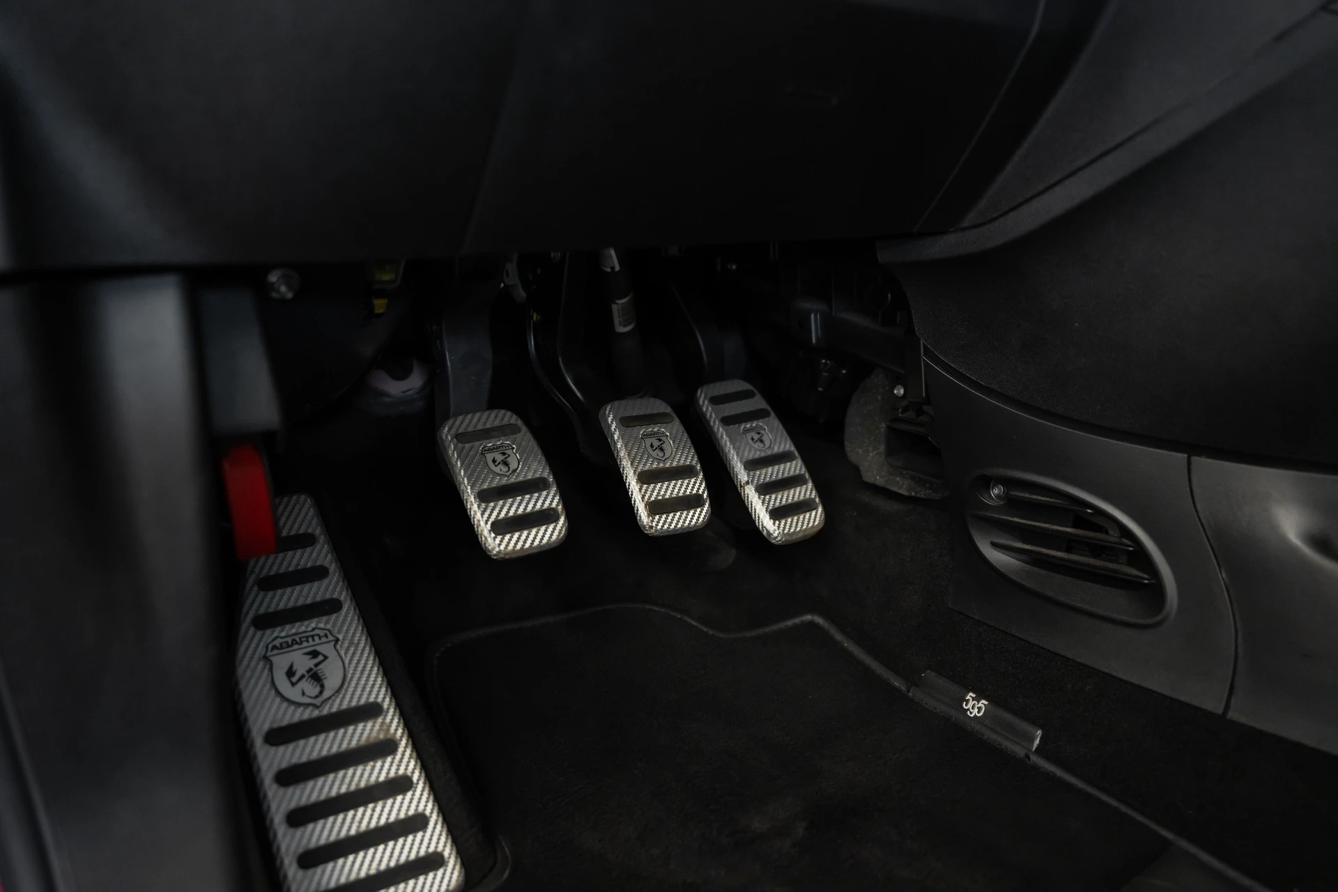 FIAT 595 1.4 16V Turbo Abarth Turismo SS-image-17