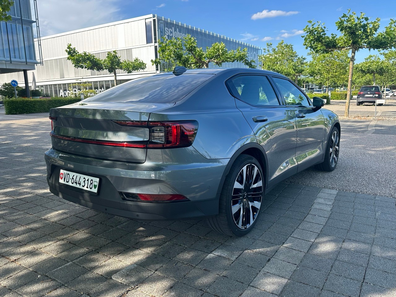 POLESTAR Long Range Dual Motor Performance Plus-image-2