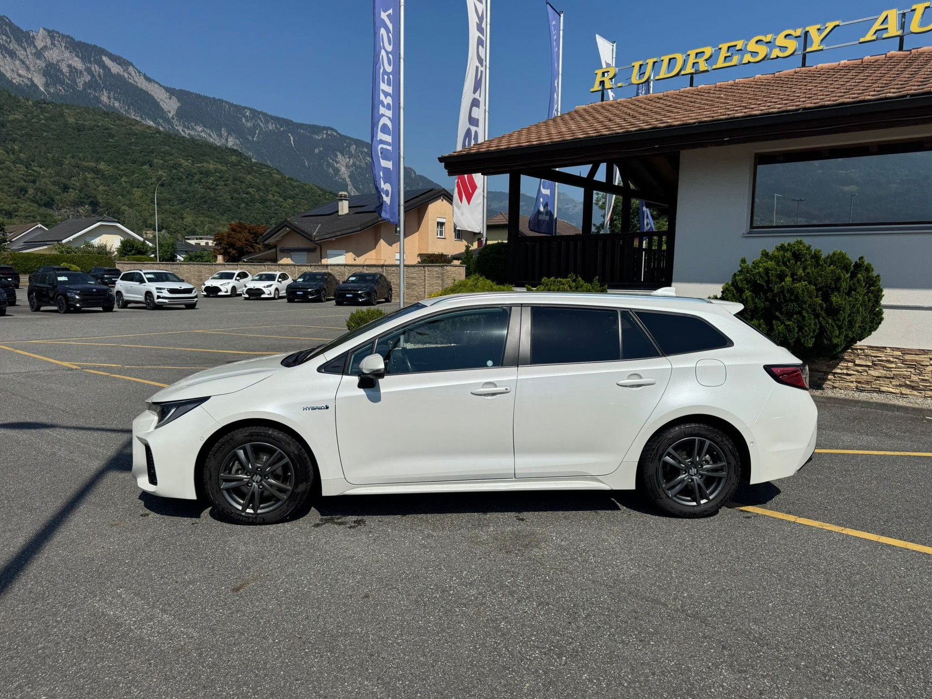 SUZUKI Swace 1.8 Hybrid Compact Top E-CVT-image-1