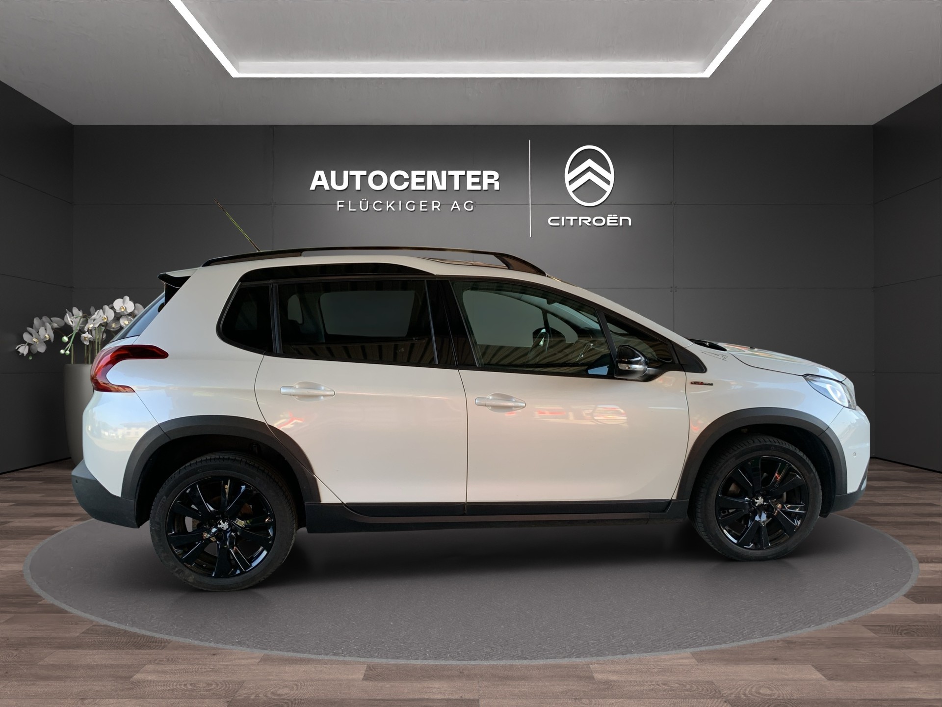 PEUGEOT 2008 1.2 PureTech 110 GT Line S/S-image-3