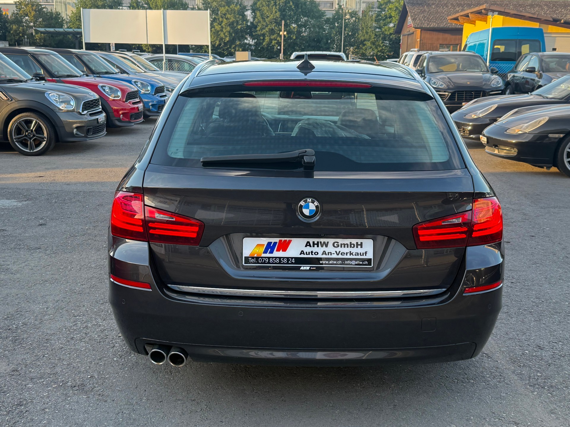 BMW 530d Touring xDrive Luxury Line Steptronic / Frisch ab MFK / Keyless Go / Head-Up Display / 360° Kamera / HiFi / Facelift-image-4