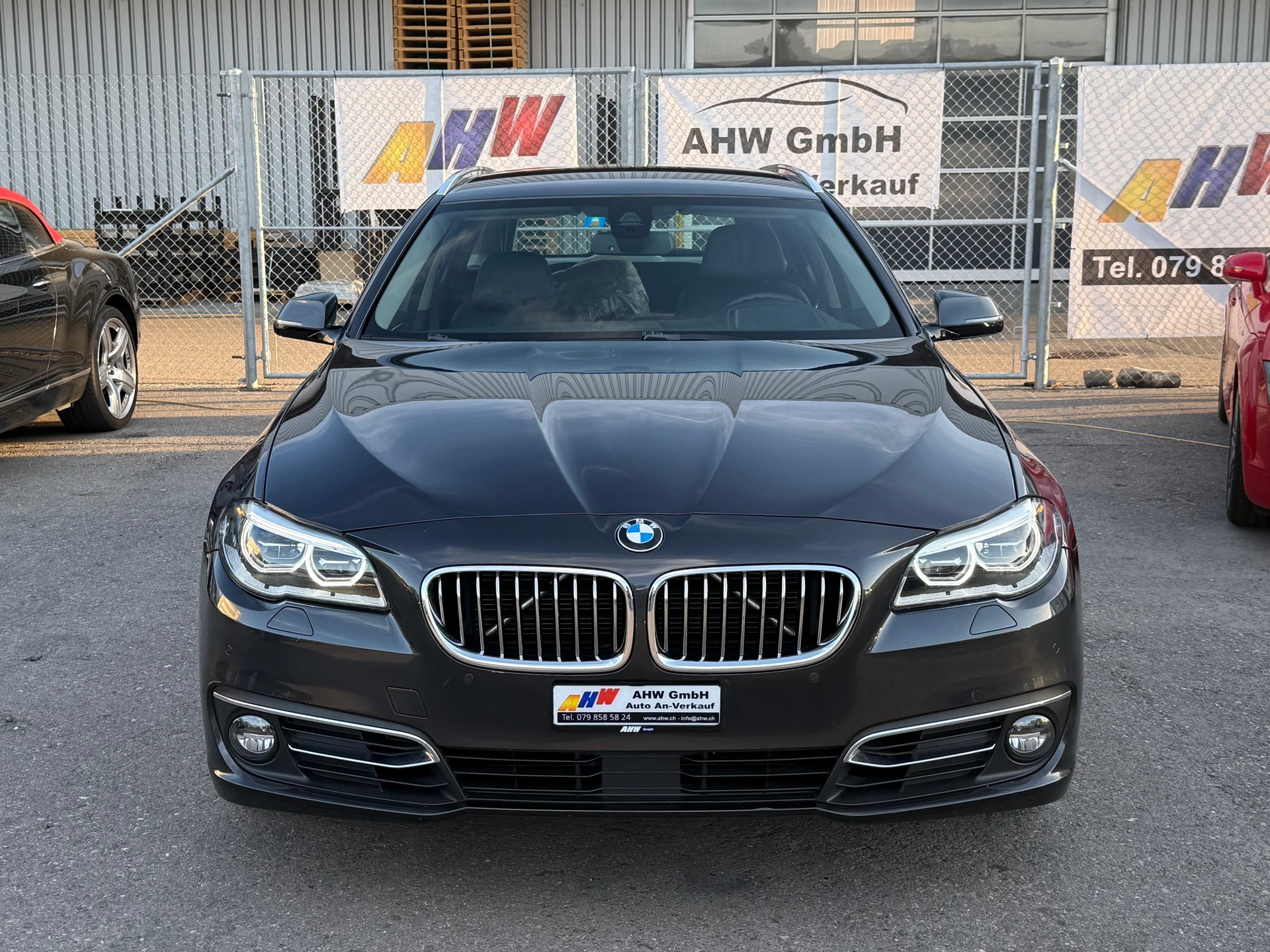 BMW 530d Touring xDrive Luxury Line Steptronic / Frisch ab MFK / Keyless Go / Head-Up Display / 360° Kamera / HiFi / Facelift-image-1