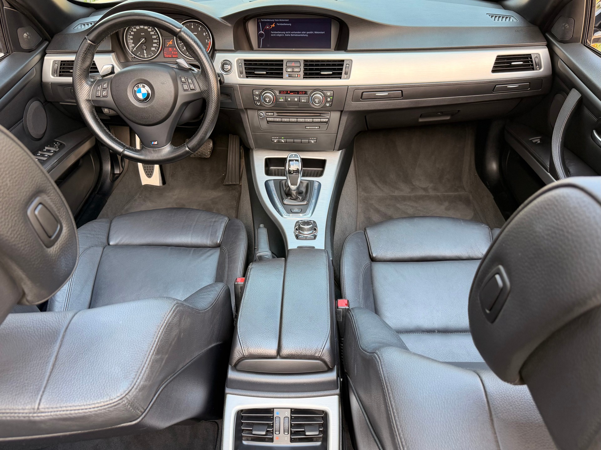 BMW 335i Cabriolet DSG-image-16