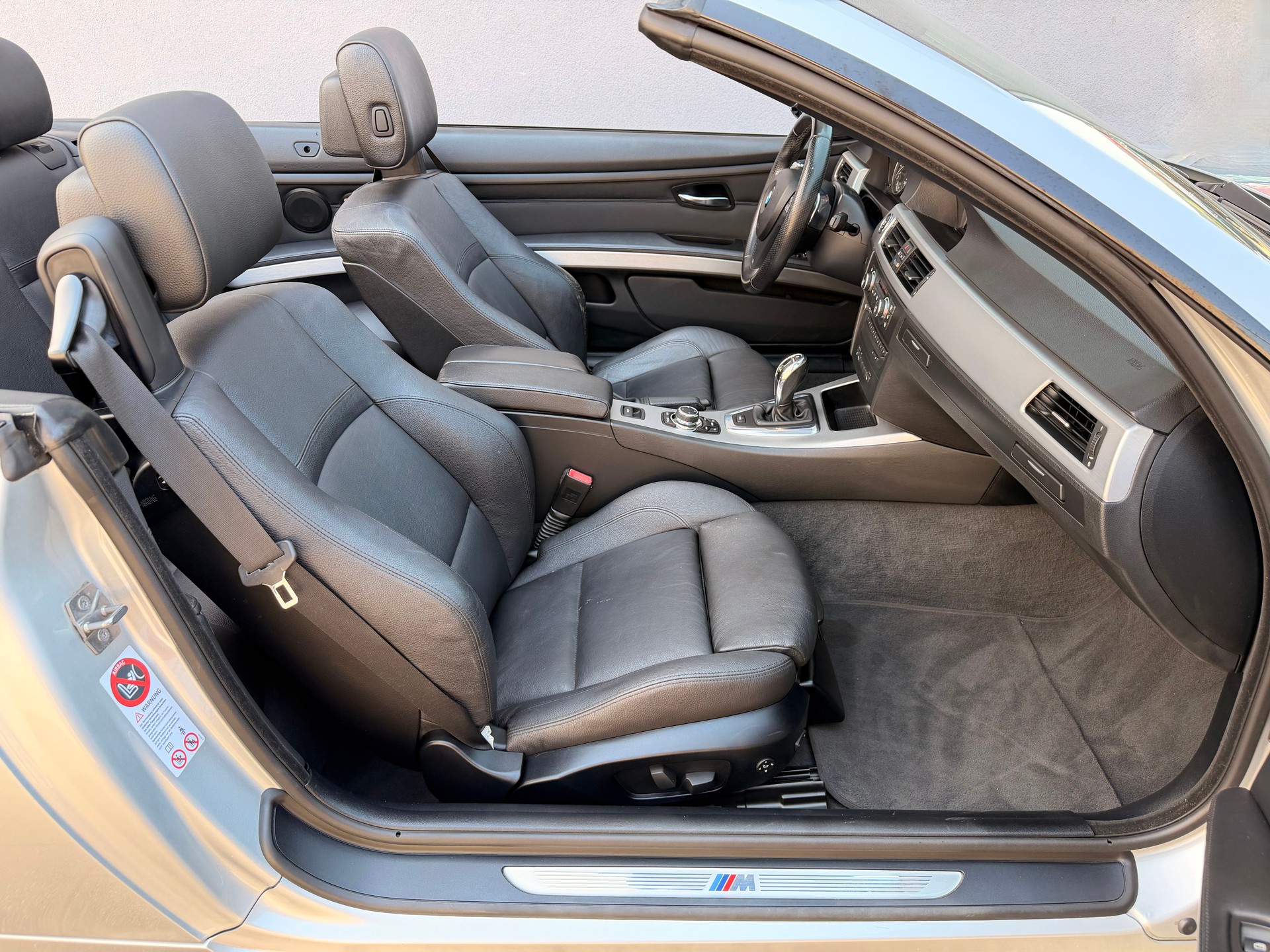 BMW 335i Cabriolet DSG-image-19