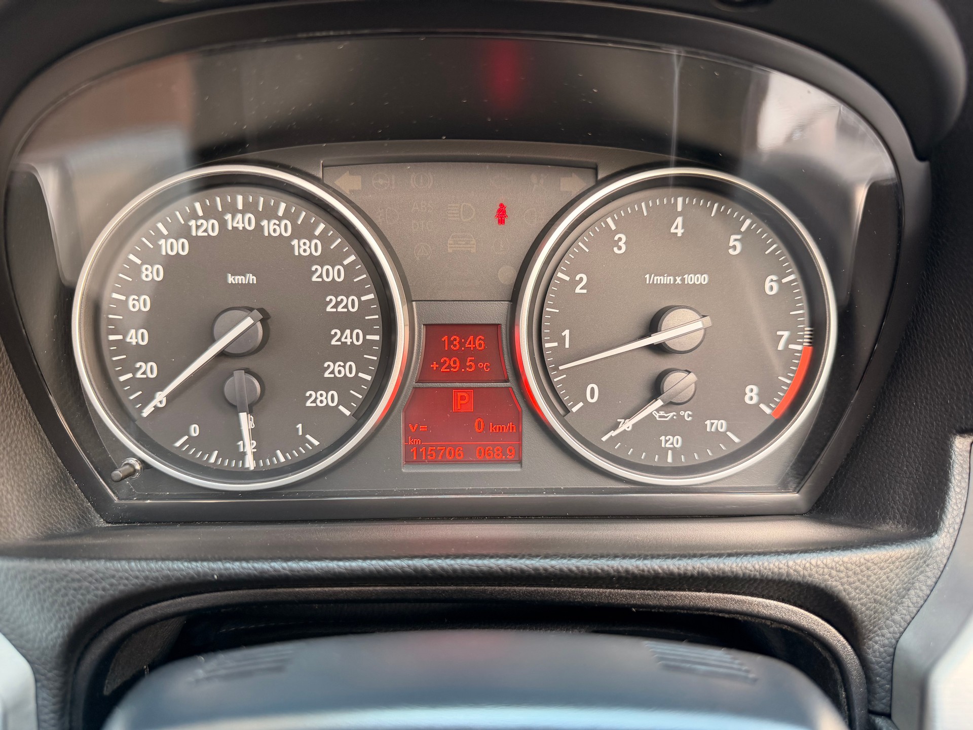 BMW 335i Cabriolet DSG-image-21