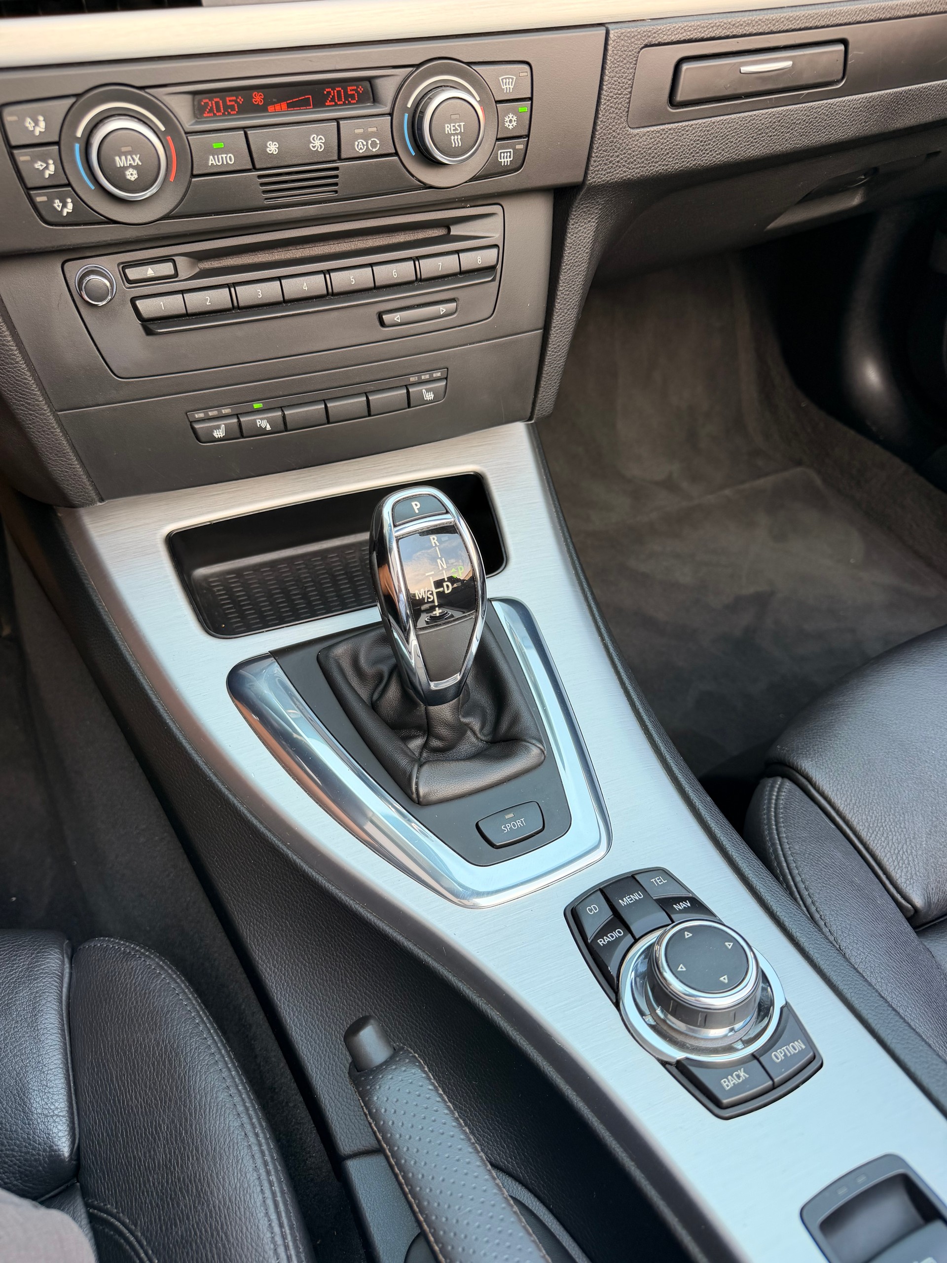 BMW 335i Cabriolet DSG-image-22